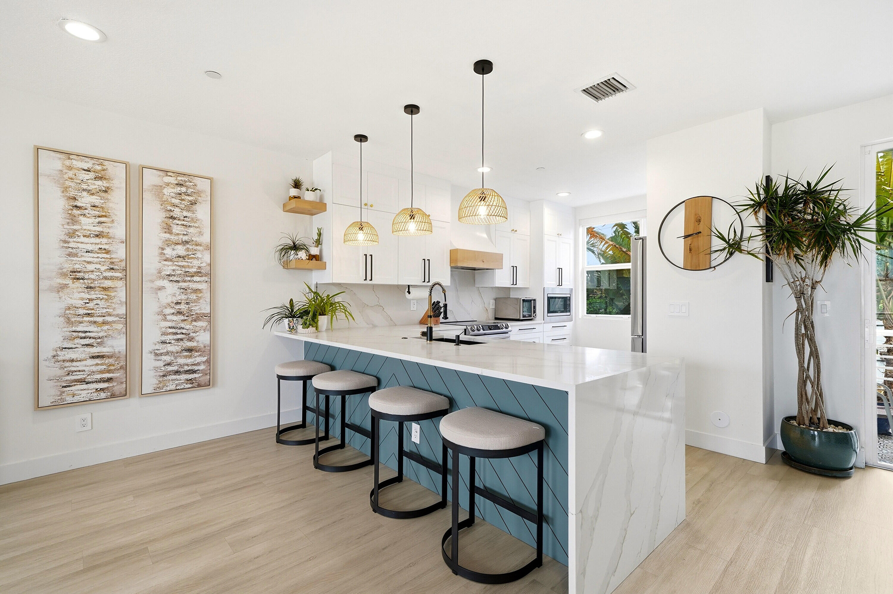 Foto de propiedad en 1210 NE 11th Avenue, Fort Lauderdale, FL 33304 Fort Lauderdale con MLS# 