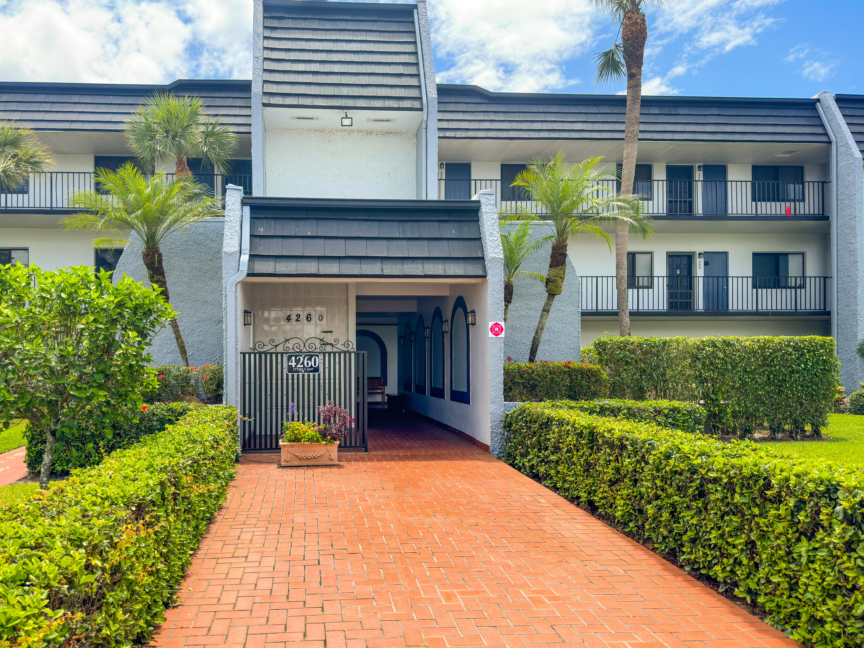 4260 Deste 205 - Sold Furnished