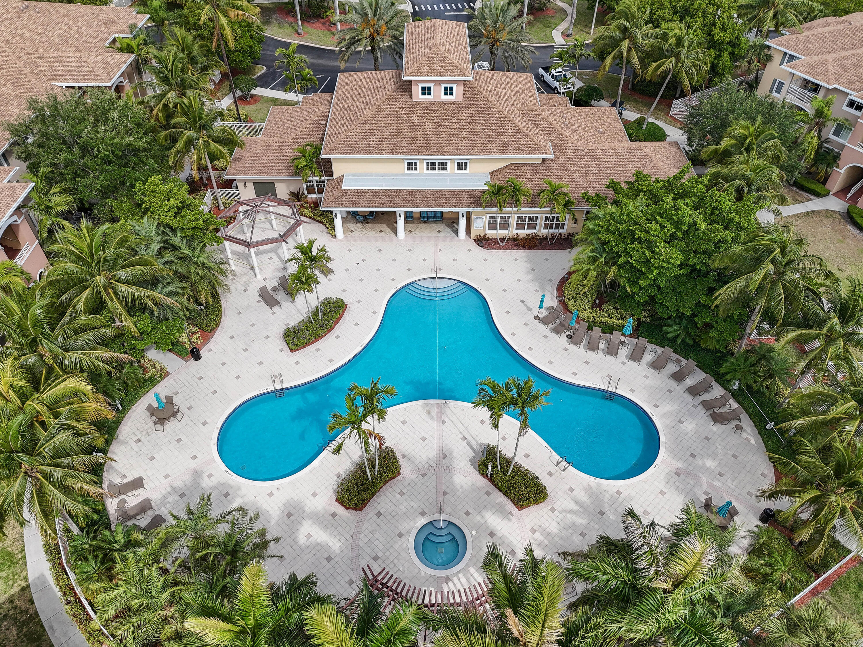 Alquilada 6556 Emerald Dunes Drive 302, West Palm Beach, FL 33411, West Palm Beach, FL 33411