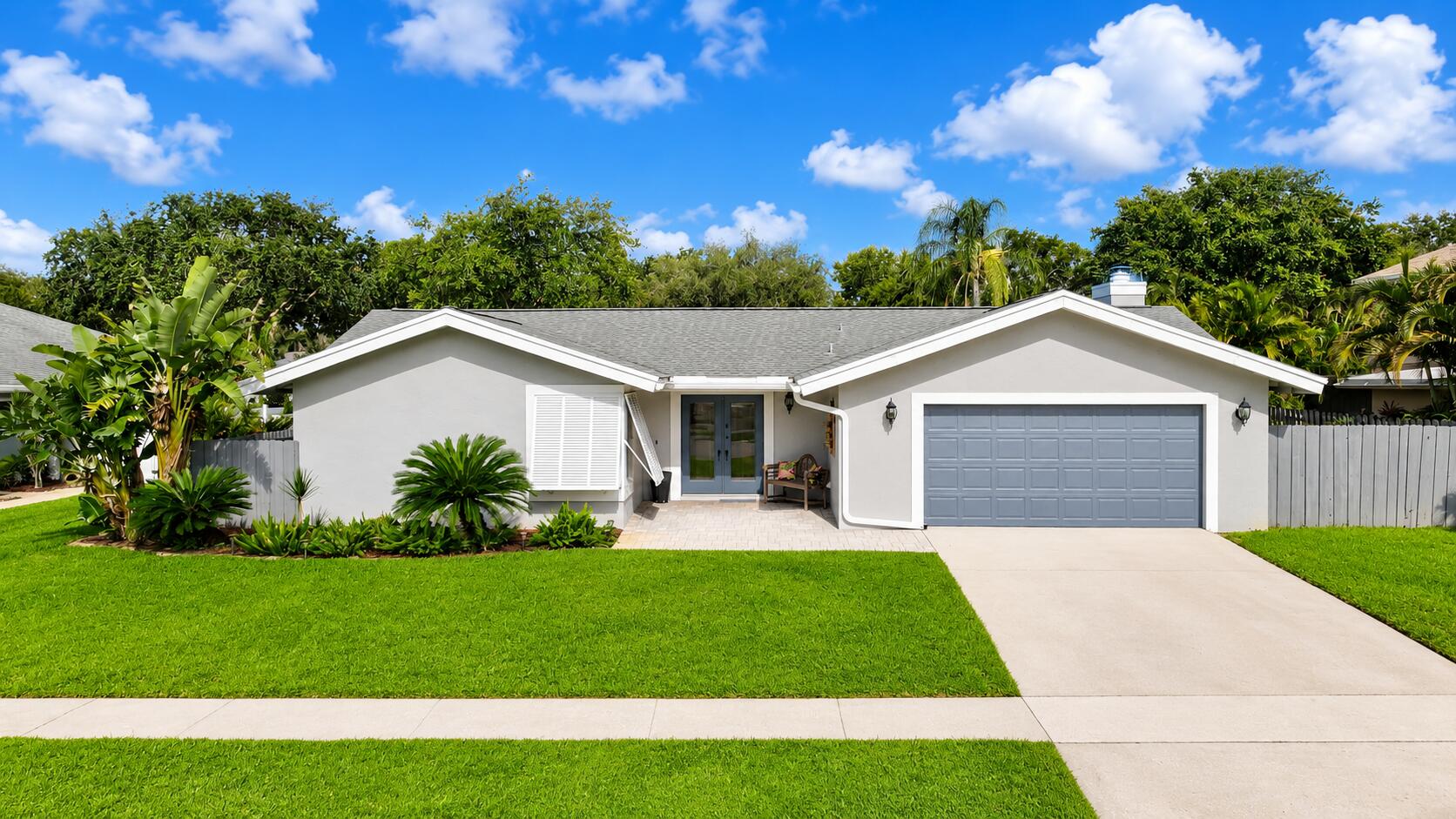 Foto de propiedad en 4281 Sugar Pine Drive, Boca Raton, FL 33487 Boca Raton con MLS# 