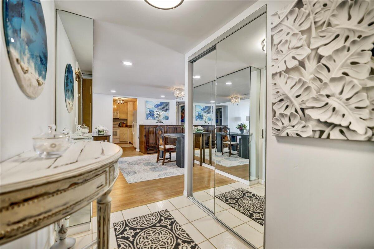 Foto de propiedad en 5600 N Flagler Drive Unit 1608, West Palm Beach, FL 33407 West Palm Beach con MLS# 