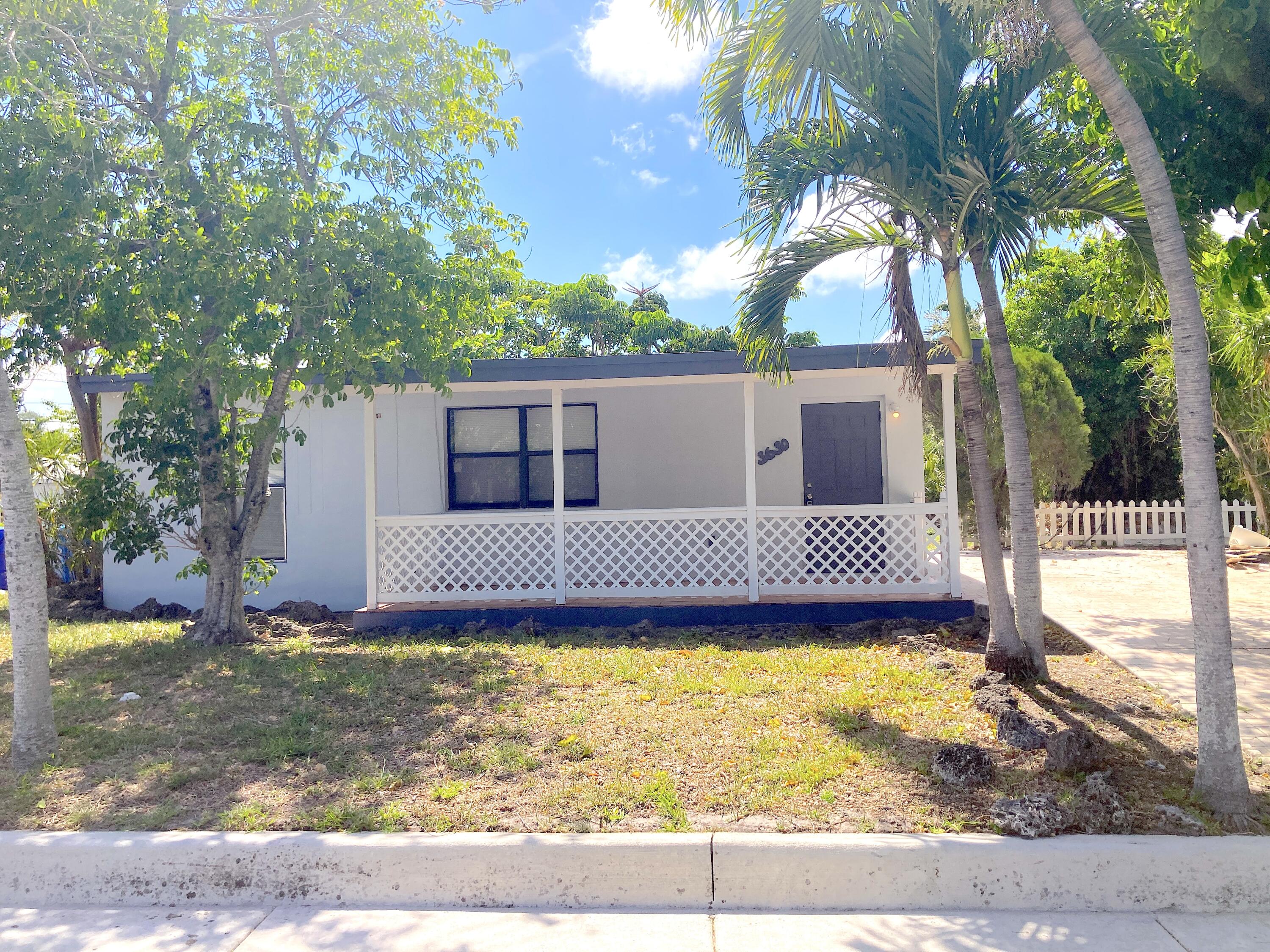 Foto de propiedad en 3630 SW 46th Avenue, West Park, FL 33023 West Park con MLS# 