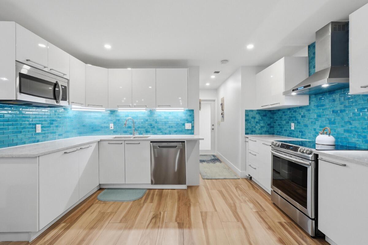 Foto de propiedad en 904 W Cypress Lane V-46, Pompano Beach, FL 33069 Pompano Beach con MLS# 
