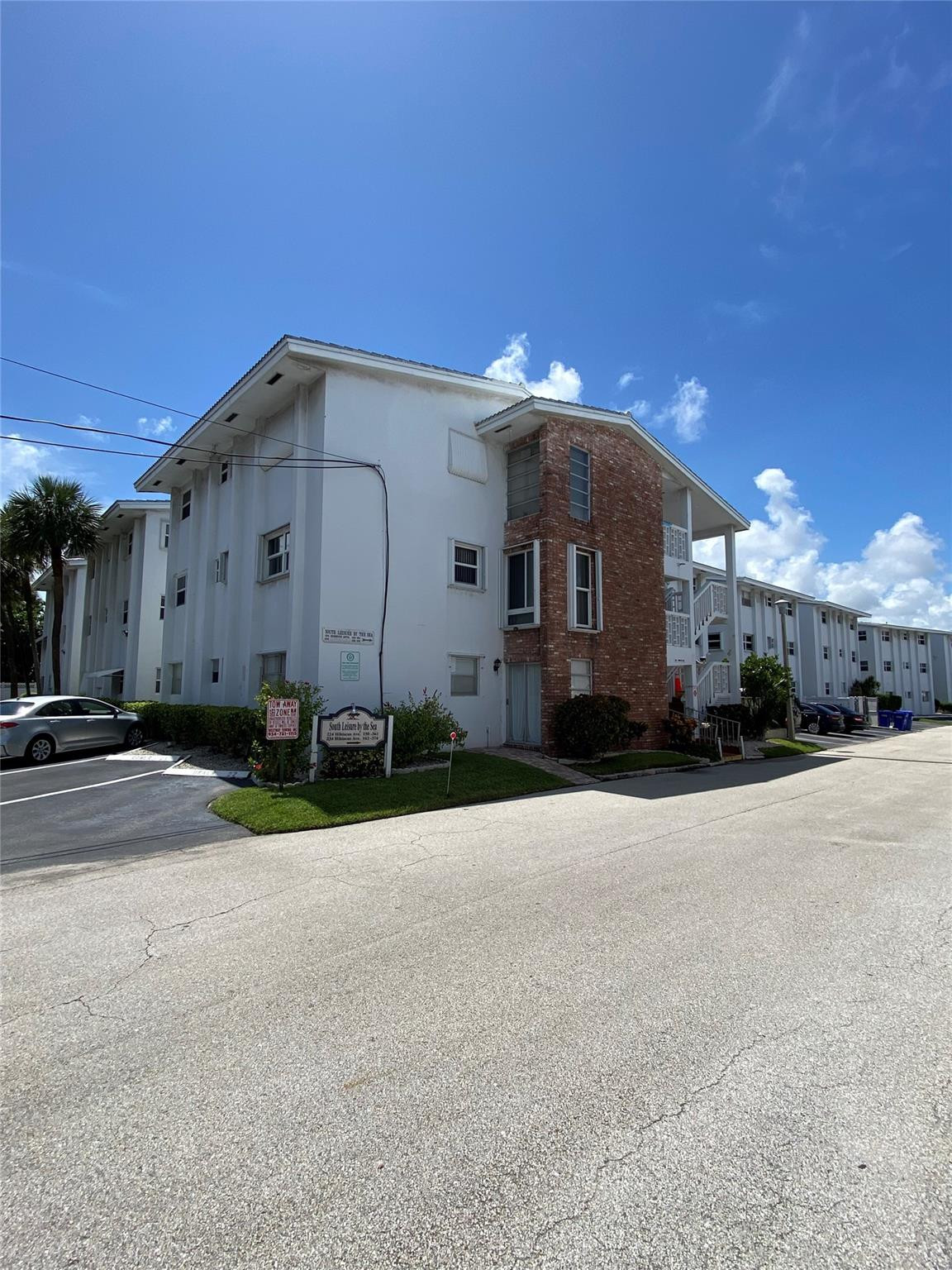 Foto de propiedad en 224 Hibiscus Avenue 253, Lauderdale-By-The-Sea, FL 33308 Lauderdale-By-The-Sea con MLS# 