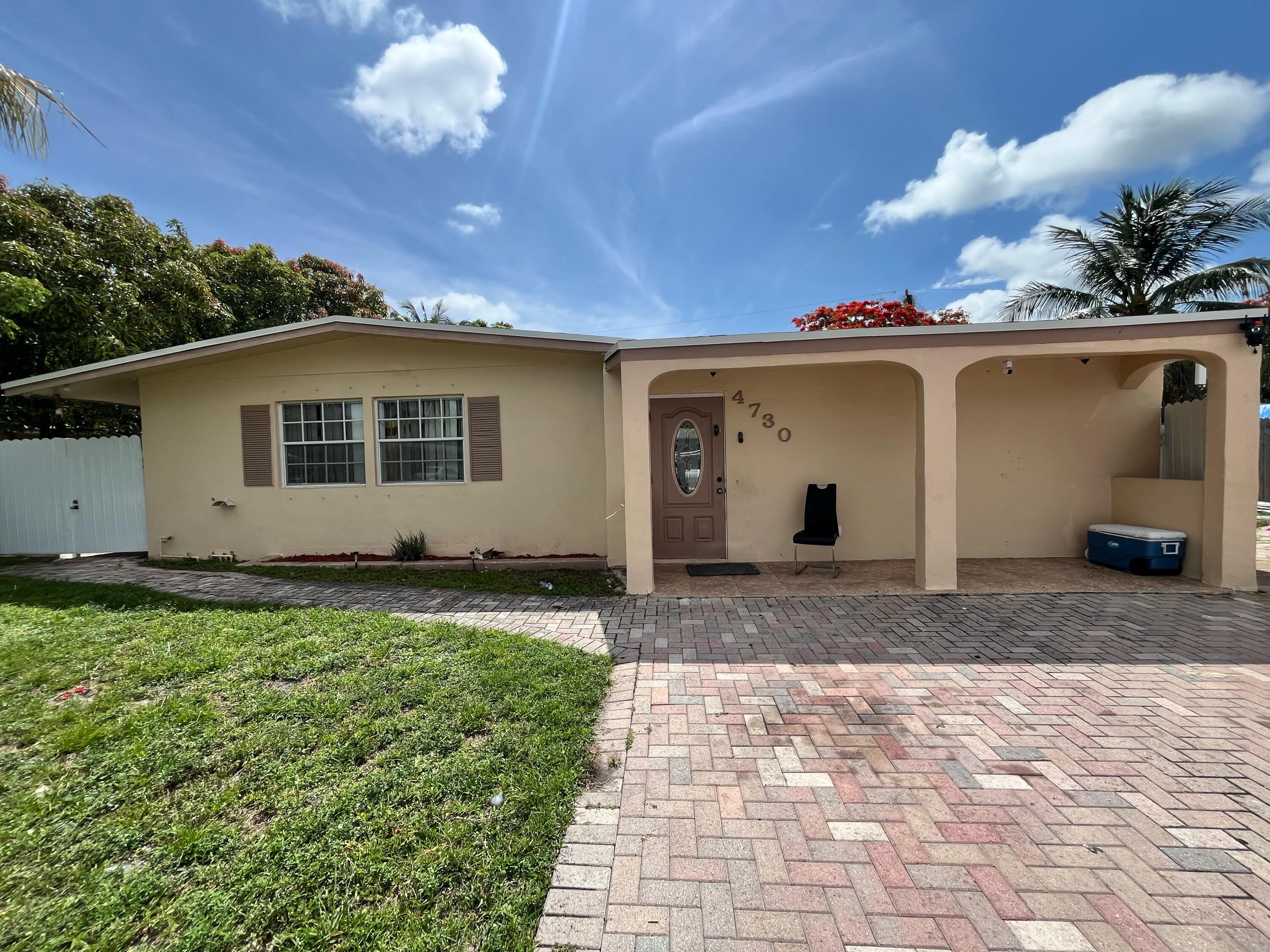 Foto de propiedad en 4730 NE 2nd Avenue NE, Deerfield Beach, FL 33064 Deerfield Beach con MLS# 