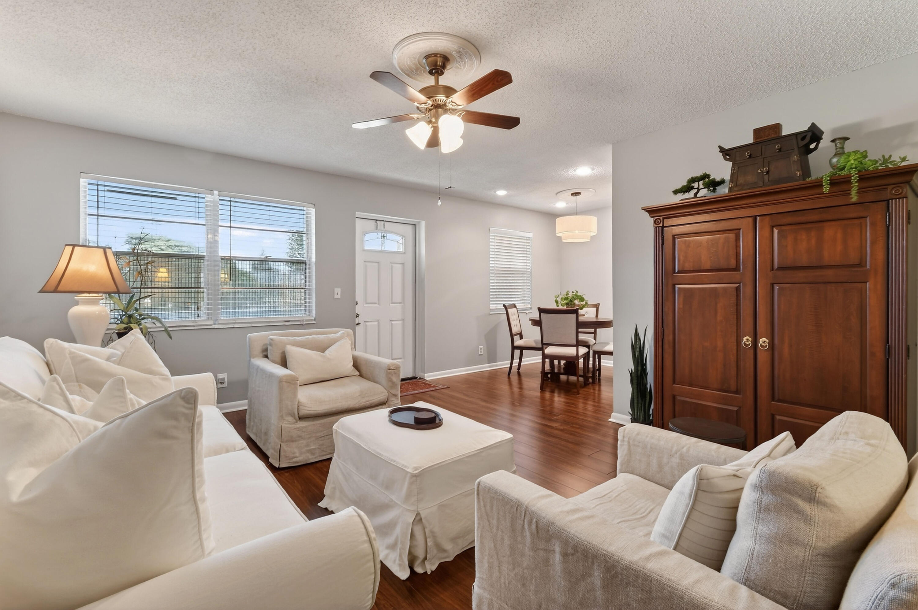 Foto de propiedad en 238 Sussex L, West Palm Beach, FL 33417 West Palm Beach con MLS# 