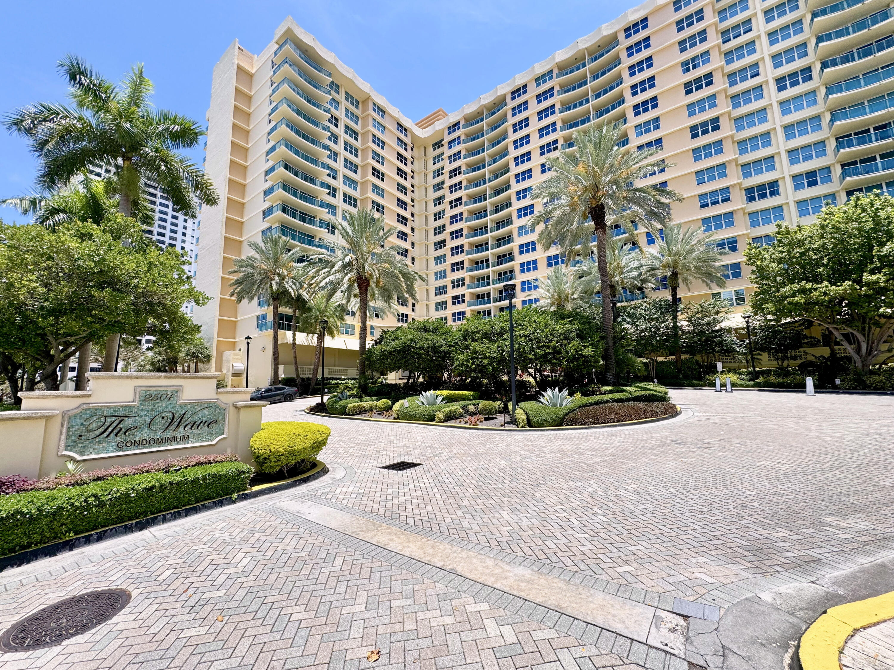 Foto de propiedad en 2501 S Ocean Drive 326, Hollywood, FL 33019 Hollywood con MLS#