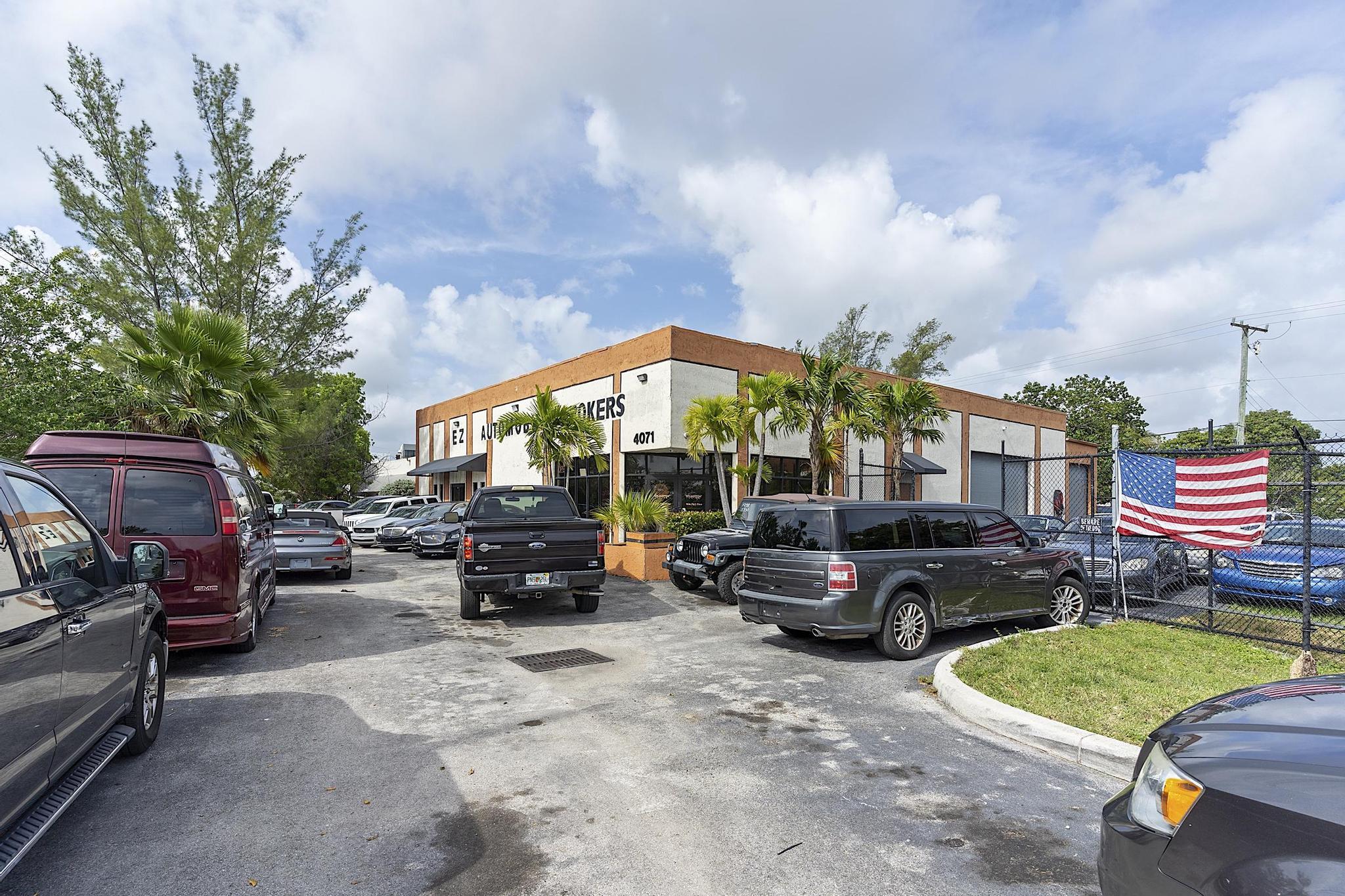 Foto de propiedad en 4071 N Dixie Highway, Deerfield Beach, FL 33064 Deerfield Beach con MLS# 