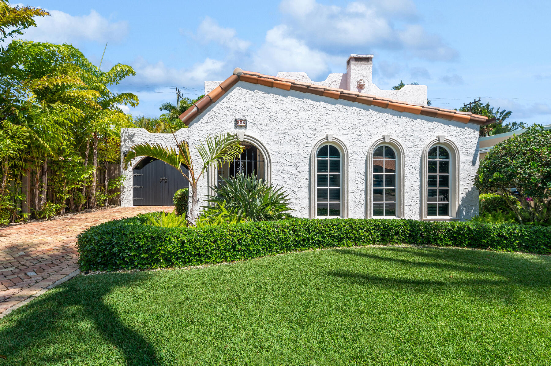 Foto de propiedad en 235 Nottingham Boulevard, West Palm Beach, FL 33405 West Palm Beach con MLS# 