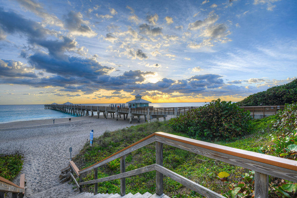 Foto de propiedad en 900 Juno Ocean Walk, Juno Beach, FL 33408 Juno Beach con MLS# 