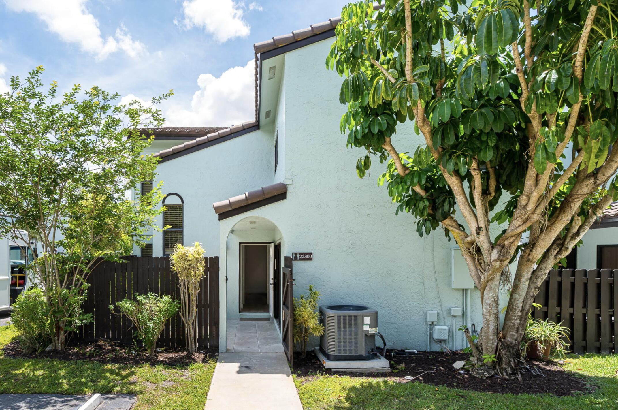 Foto de propiedad en 22300 Pineapple Walk Drive, Boca Raton, FL 33433 Boca Raton con MLS# 