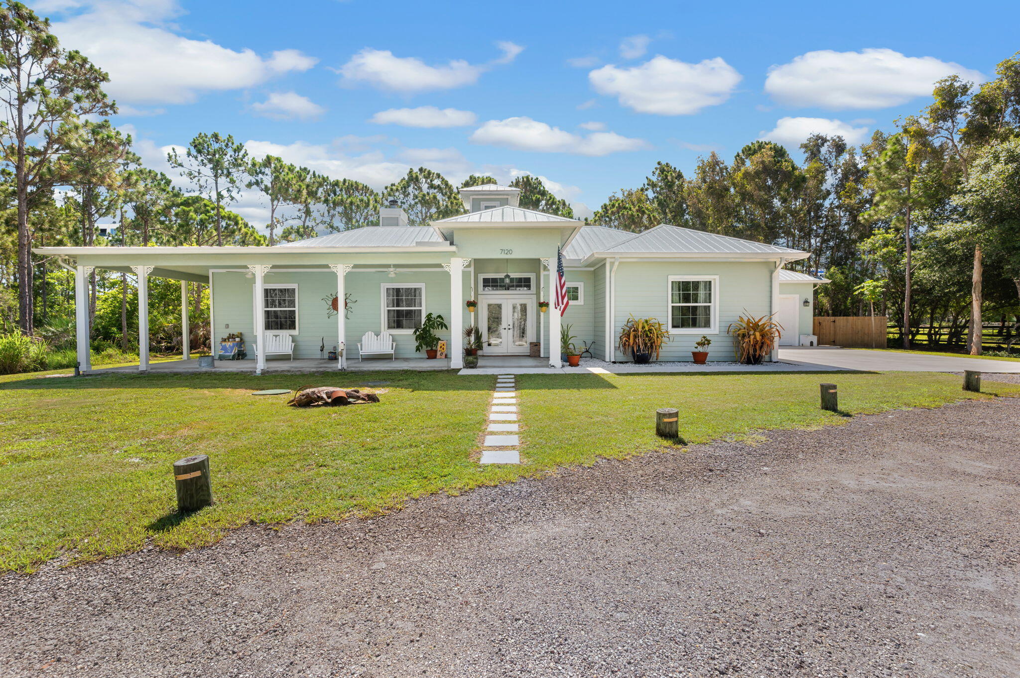 Foto de propiedad en 7120 Shanas Trail, Port St. Lucie, FL 34952 Port St. Lucie con MLS# 