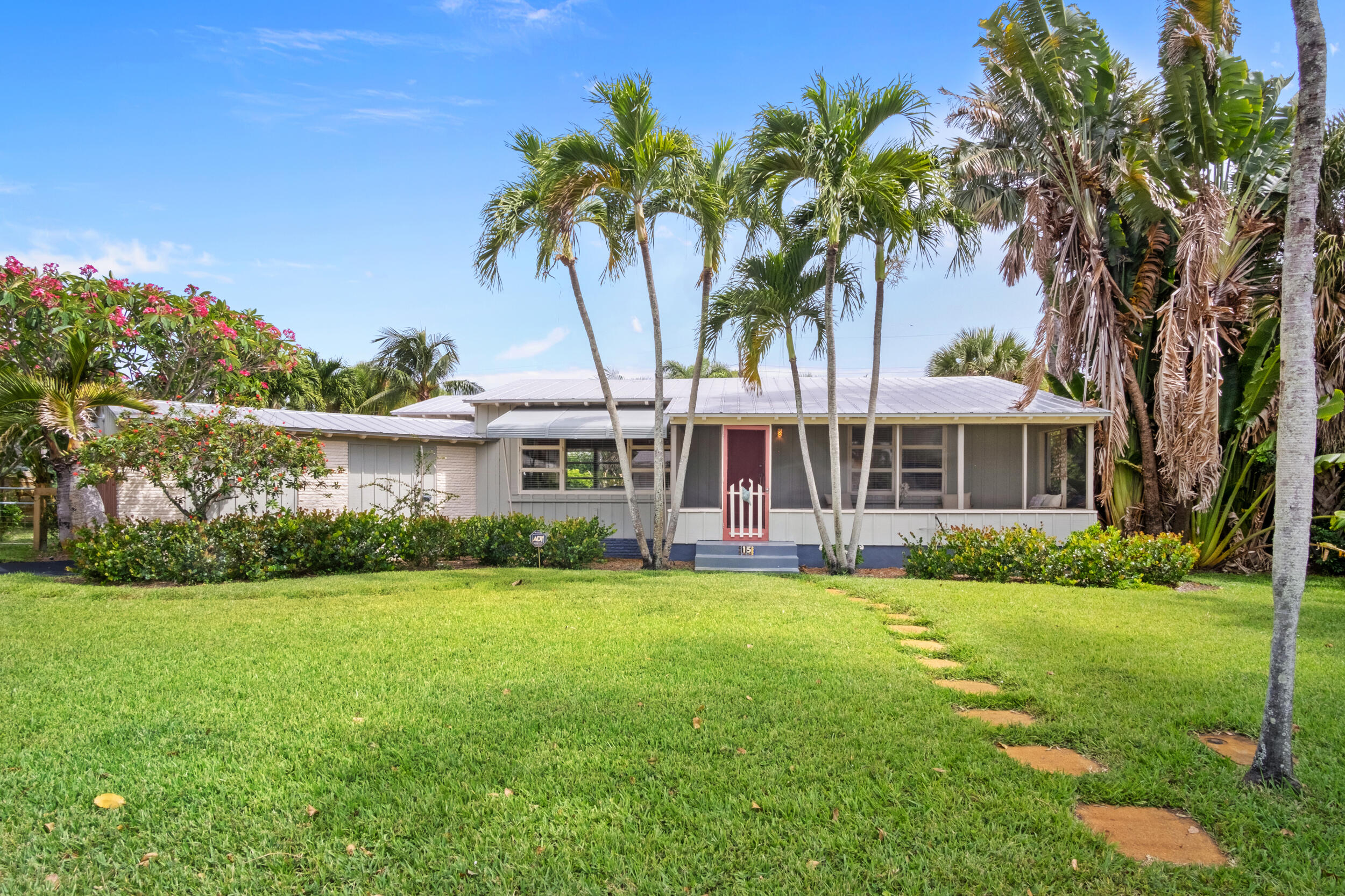 Foto de propiedad en 15 N Swinton Circle, Delray Beach, FL 33444 Delray Beach con MLS# 