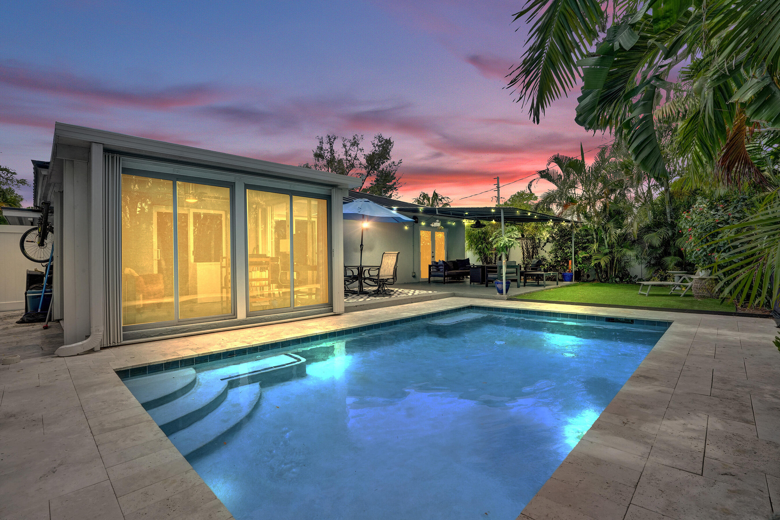 Foto de propiedad en 4641 NE 6th Avenue, Oakland Park, FL 33334 Oakland Park con MLS# 