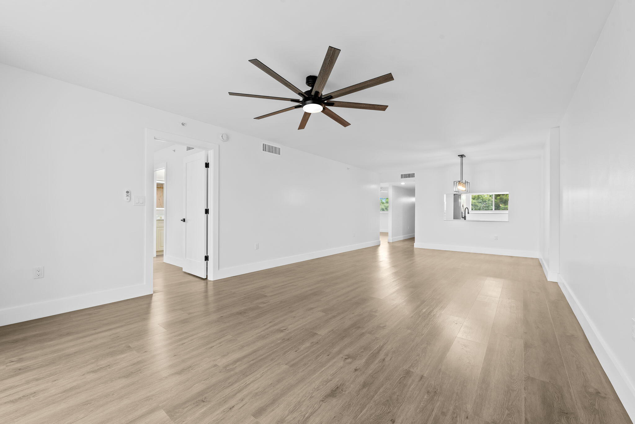 Vendido 4734 E Lucerne Lakes Blvd E 303, Lake Worth, FL 33467, Lake Worth, FL 33467