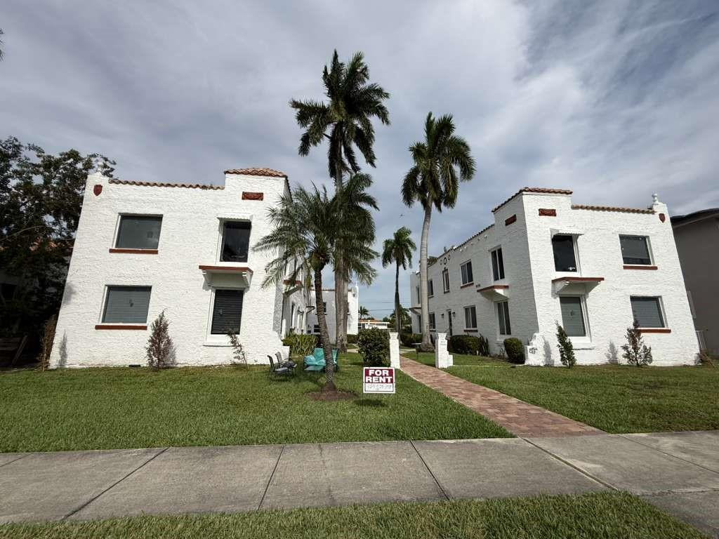 En Renta 817 Tyler Street 8, Hollywood, FL 33019, Hollywood, FL 33019
