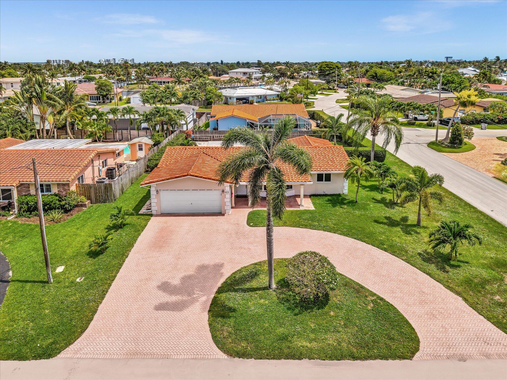 Foto de propiedad en 641 SE 11th Street, Pompano Beach, FL 33060 Pompano Beach con MLS# 