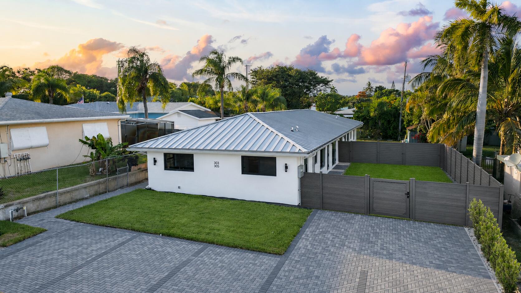 Foto de propiedad en 303 De Carie Street, Delray Beach, FL 33444 Delray Beach con MLS# 