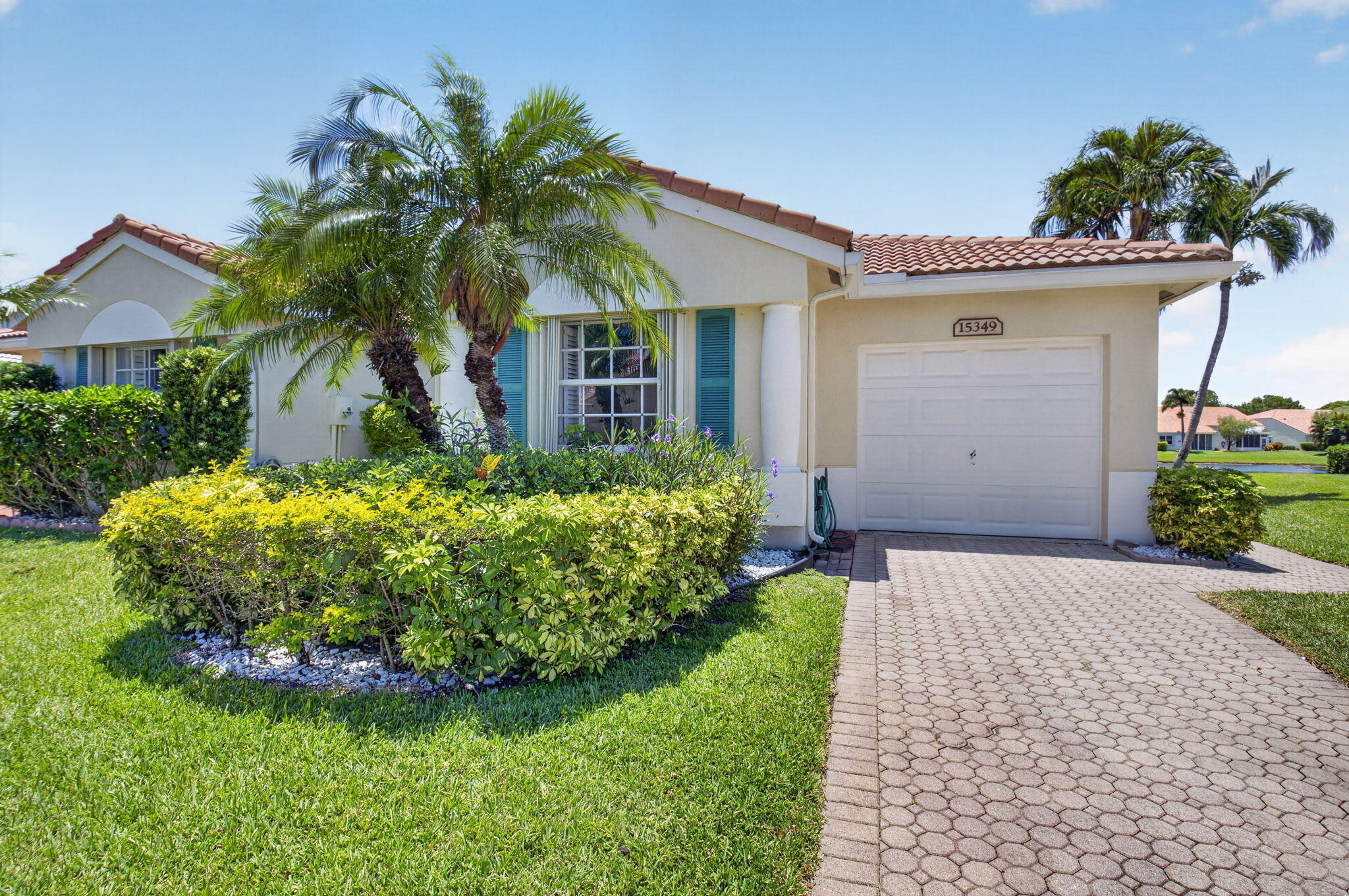 Foto de propiedad en 15349 Lake Wisteria Road, Delray Beach, FL 33484 Delray Beach con MLS# 