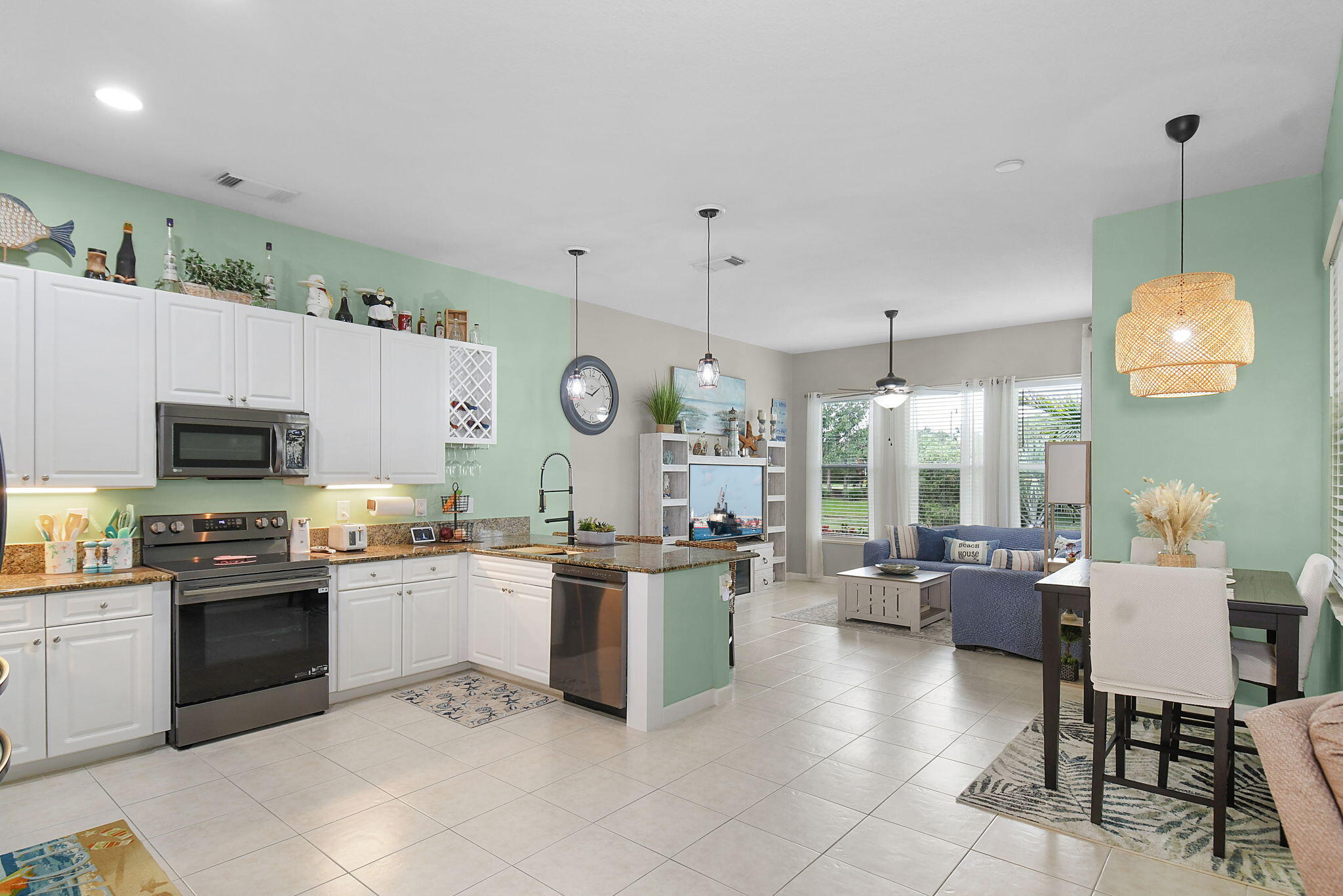 Foto de propiedad en 10771 SW Waterway Lane, Port St. Lucie, FL 34987 Port St. Lucie con MLS# 