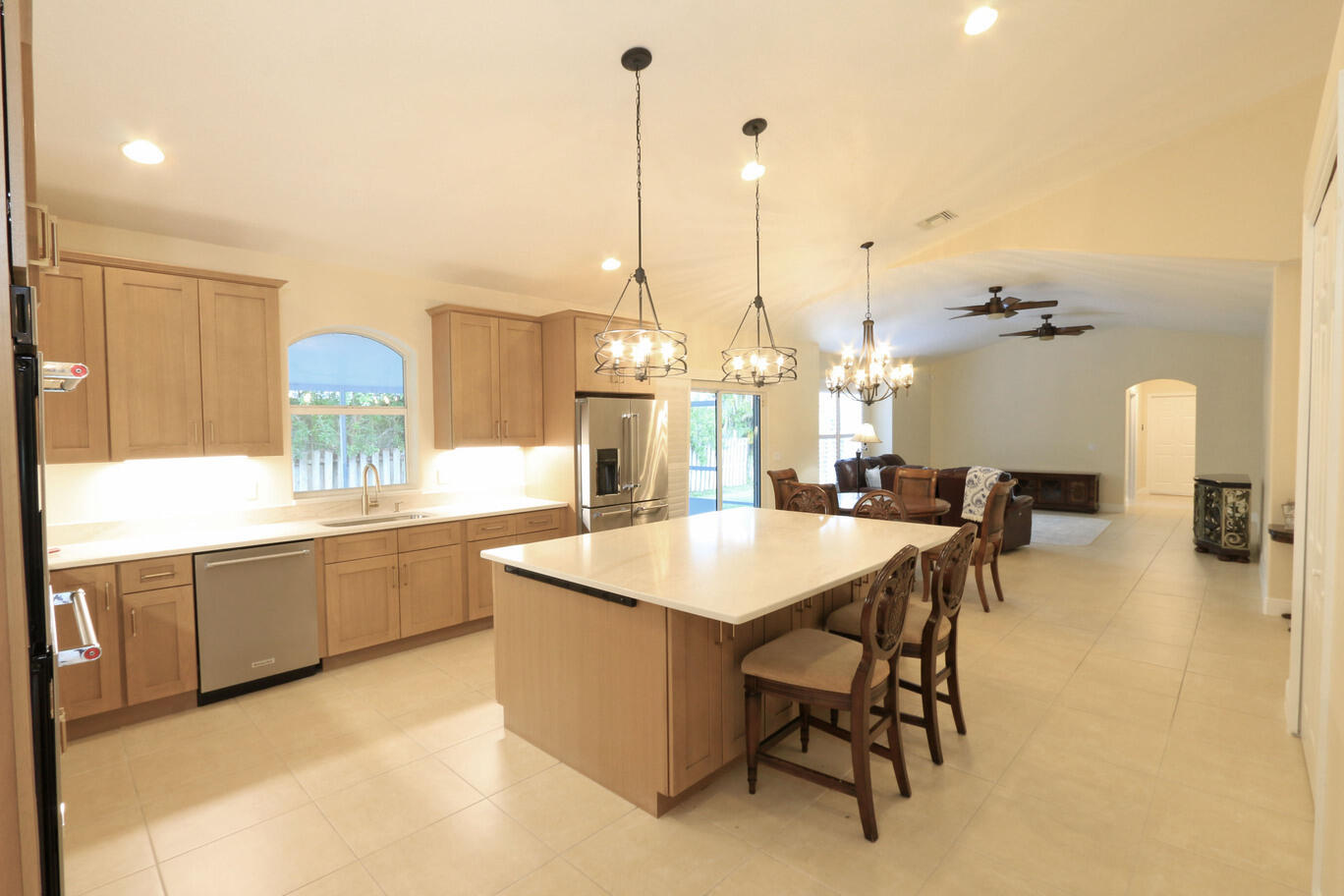 Foto de propiedad en 2879 SE Peru Street, Port St. Lucie, FL 34984 Port St. Lucie con MLS# 