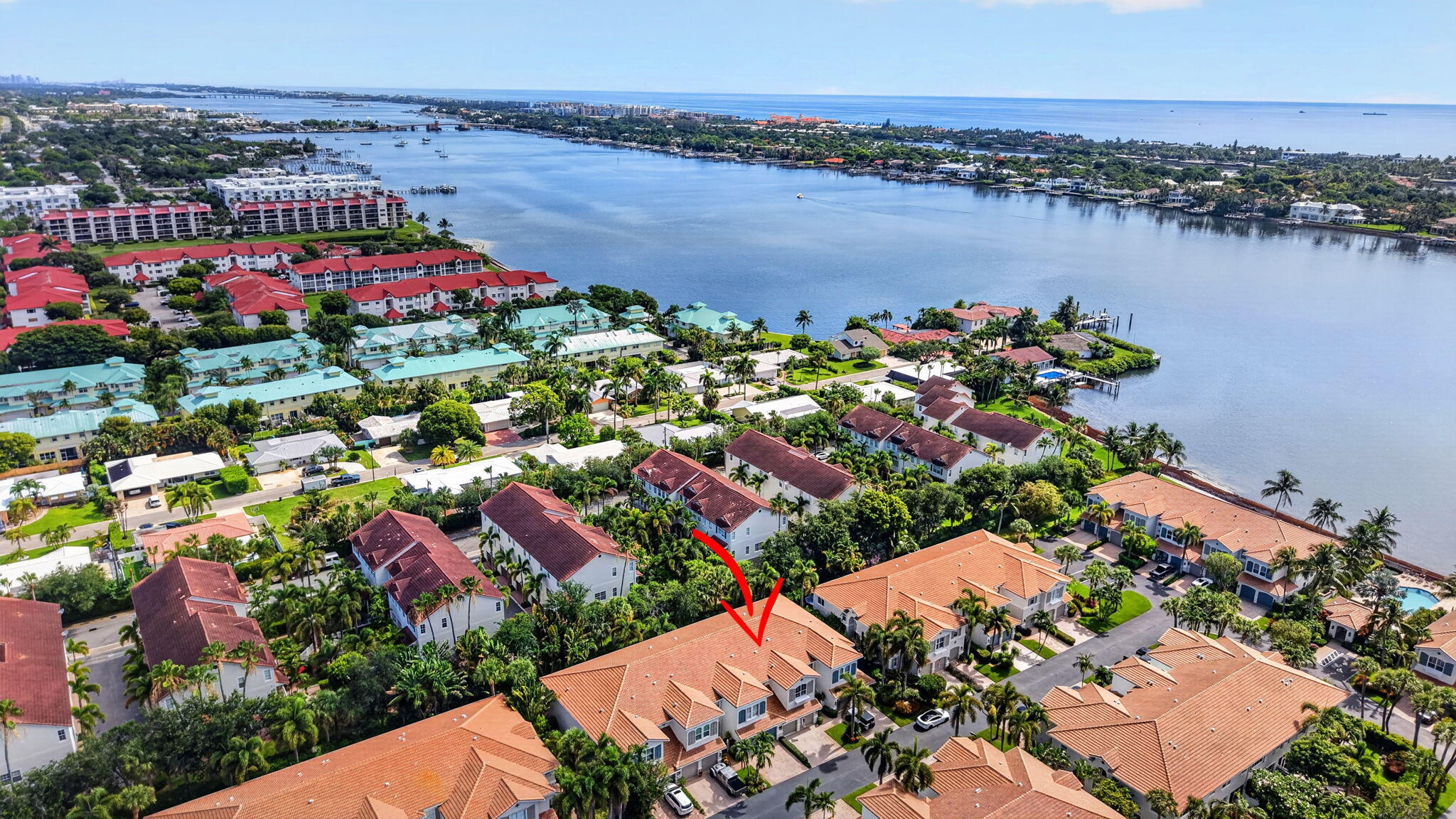 Foto de propiedad en 124 Las Brisas Circle, Hypoluxo, FL 33462 Hypoluxo con MLS# 