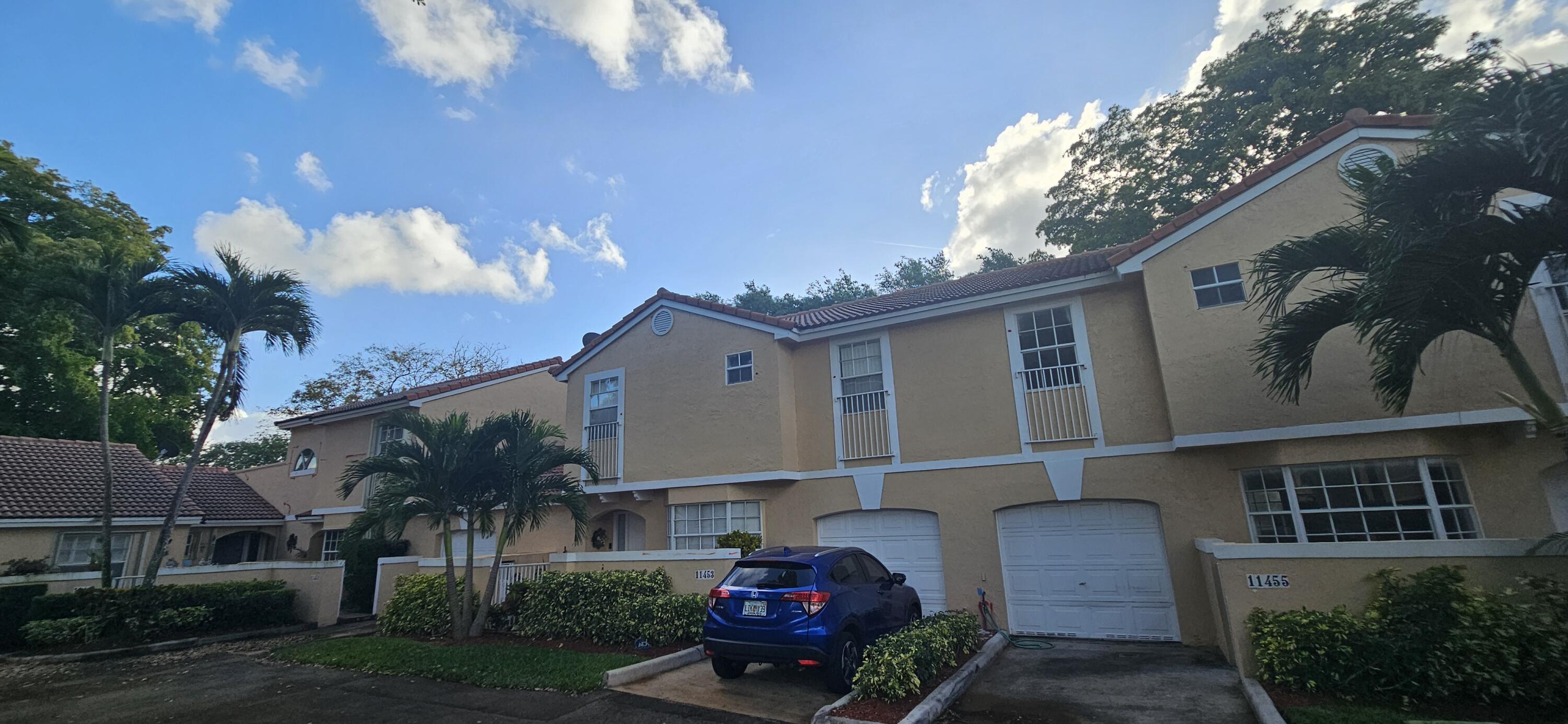Foto de propiedad en 11453 Lakeview Drive 4a, Coral Springs, FL 33071 Coral Springs con MLS# 