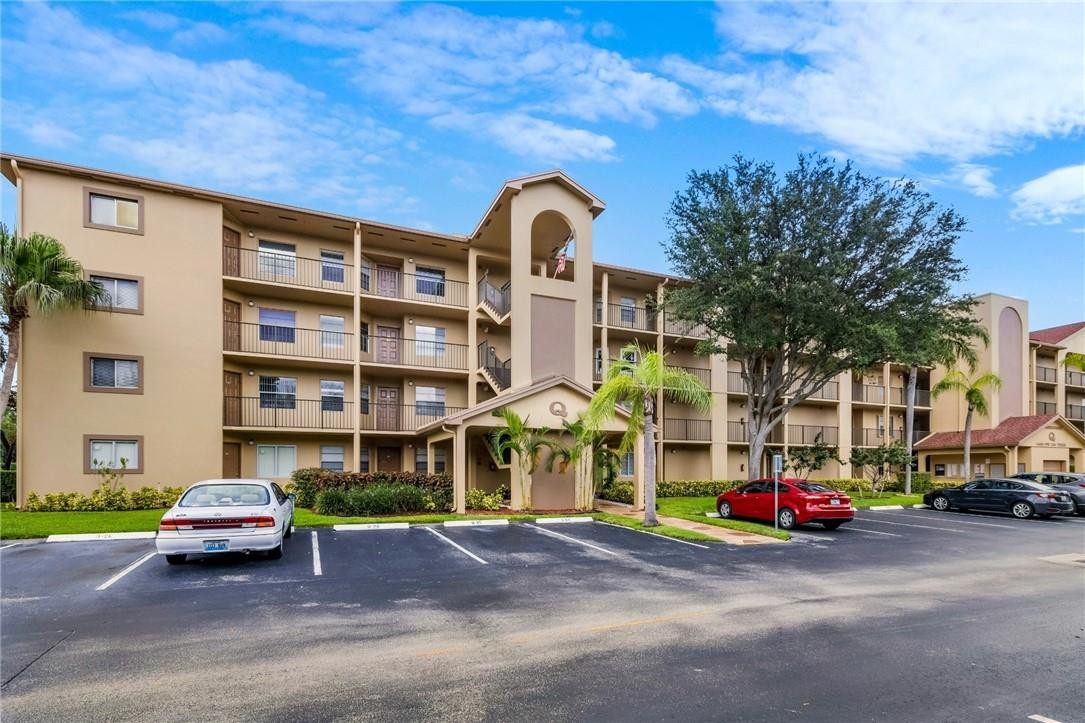 Alquilada 1400 SW 124th Terrace 105q, Pembroke Pines, FL 33027, Pembroke Pines, FL 33027