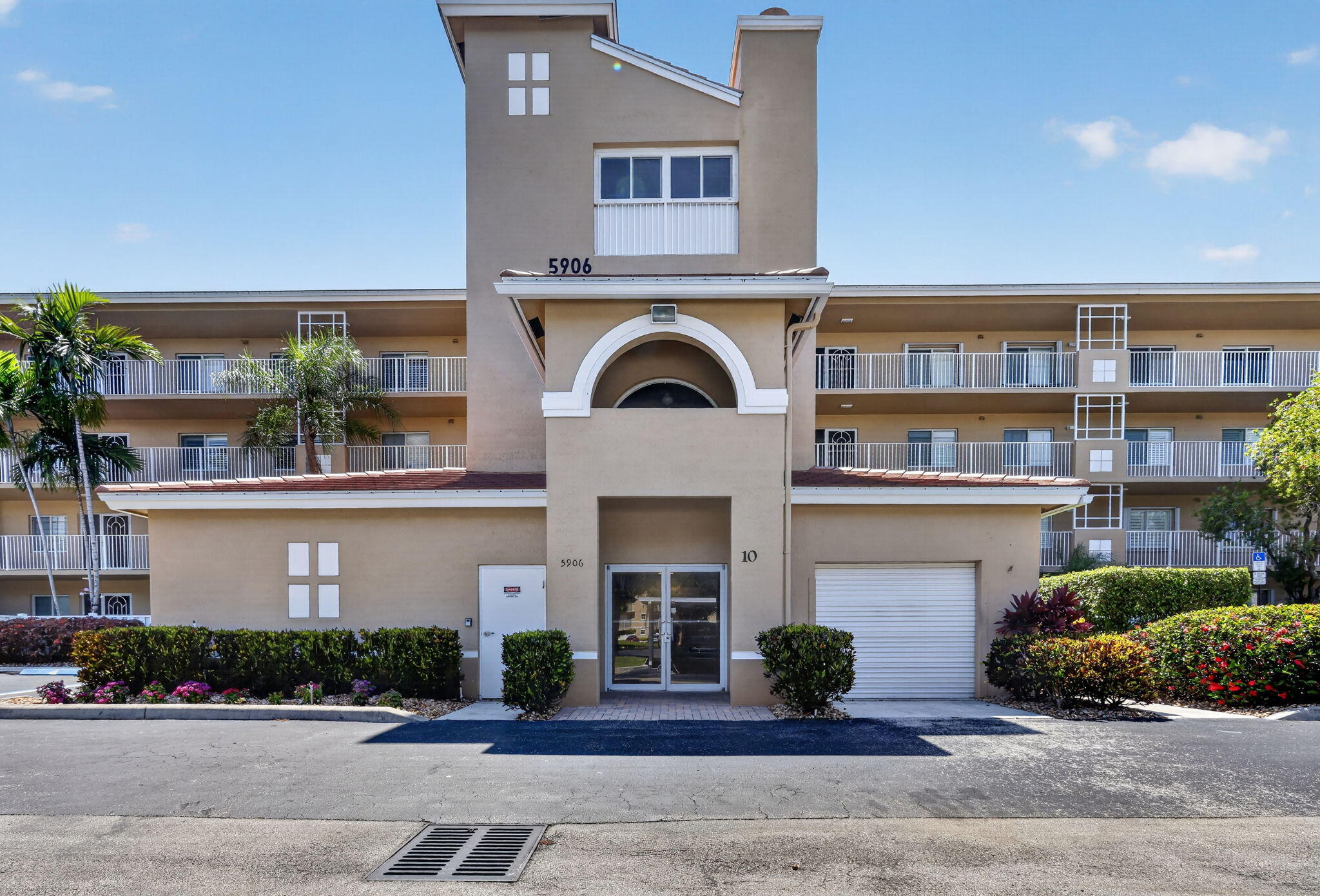 Foto de propiedad en 5906 Crystal Shores Drive 208, Boynton Beach, FL 33437 Boynton Beach con MLS# 