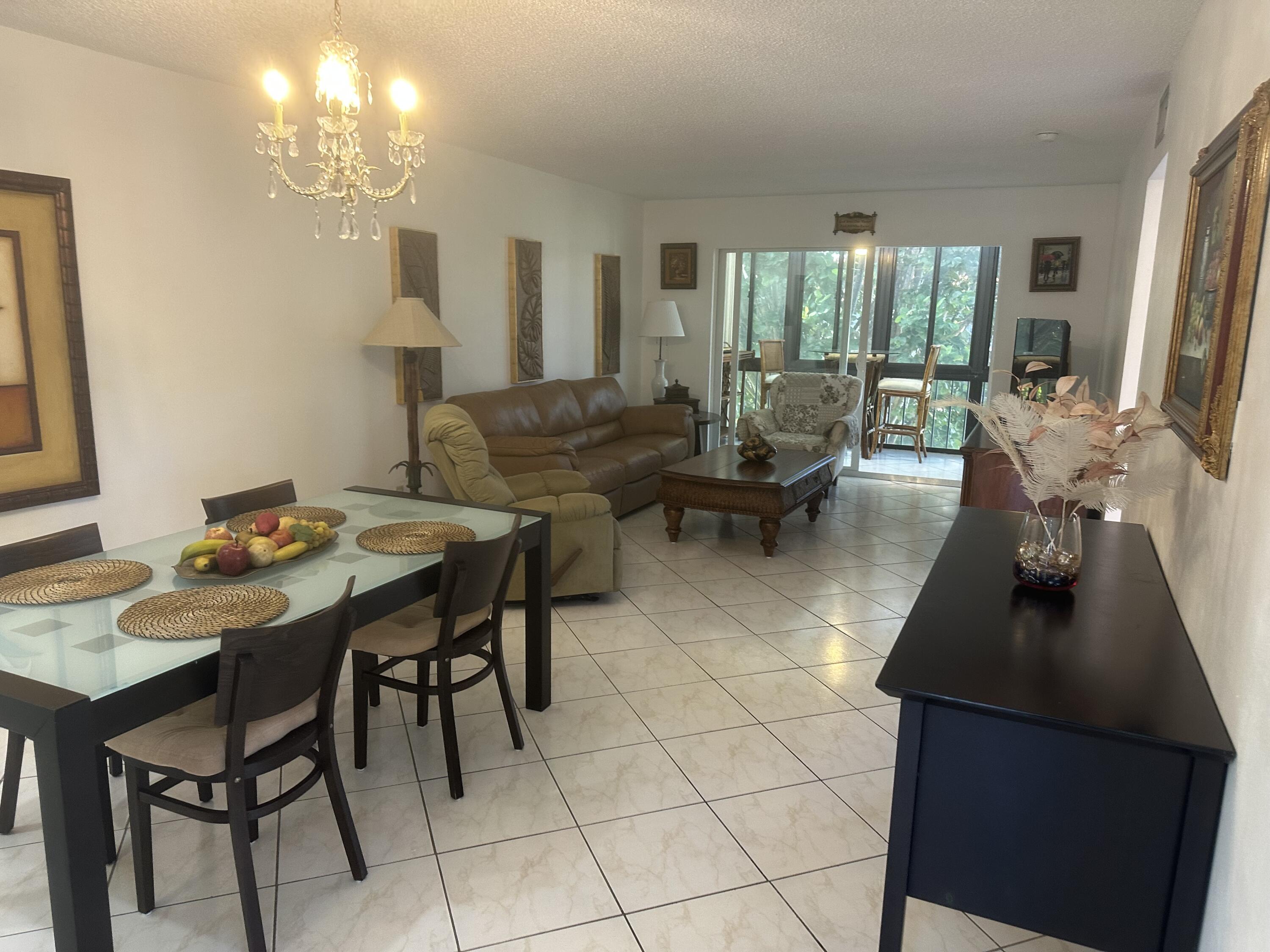 Foto de propiedad en 8960 S Hollybrook 301, Pembroke Pines, FL 33025 Pembroke Pines con MLS# 