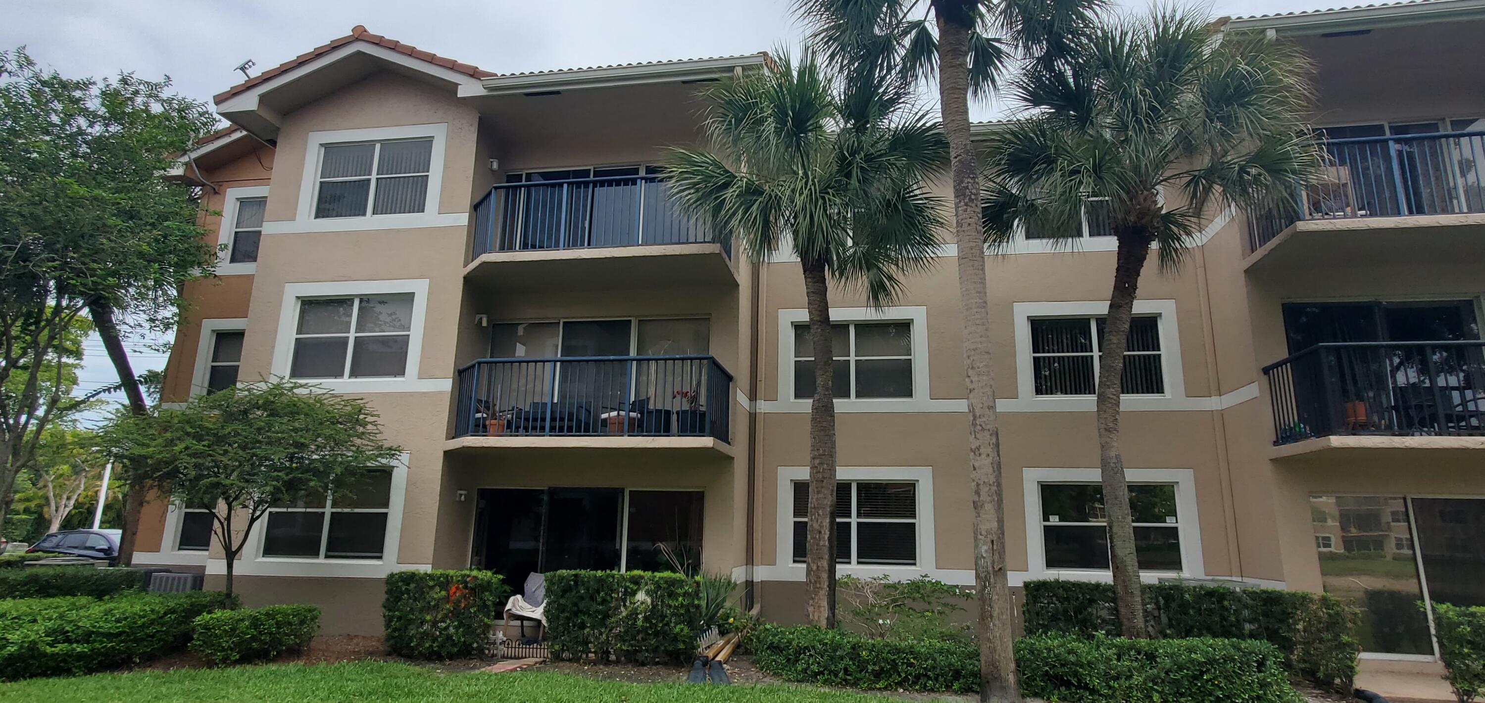 Foto de propiedad en 9033 Wiles Road 308, Coral Springs, FL 33067 Coral Springs con MLS# 