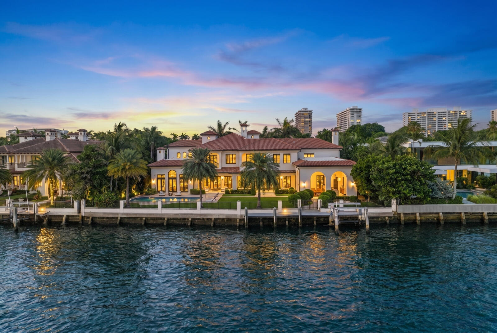 Foto de propiedad en 1207 Spanish River Road, Boca Raton, FL 33432 Boca Raton con MLS# 