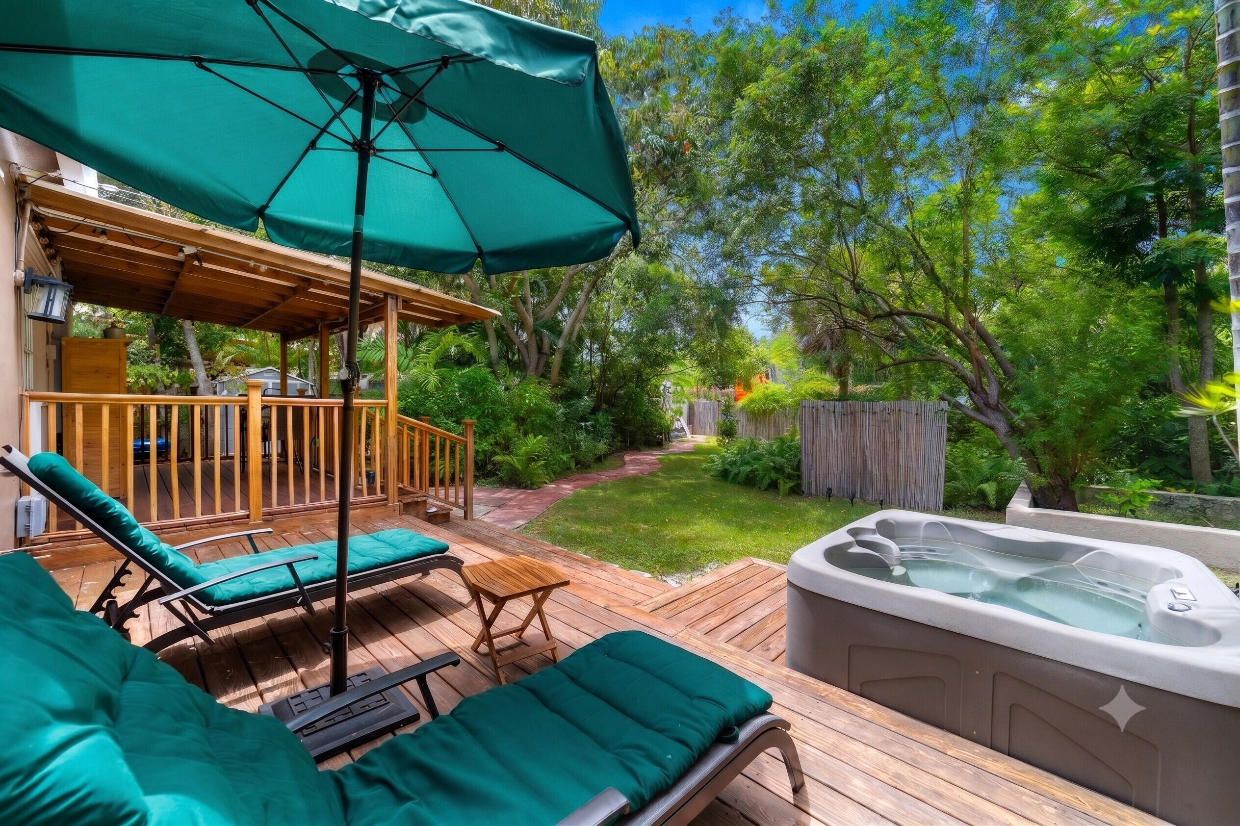 Foto de propiedad en 1535 Dewey Street, Hollywood, FL 33020 Hollywood con MLS# 