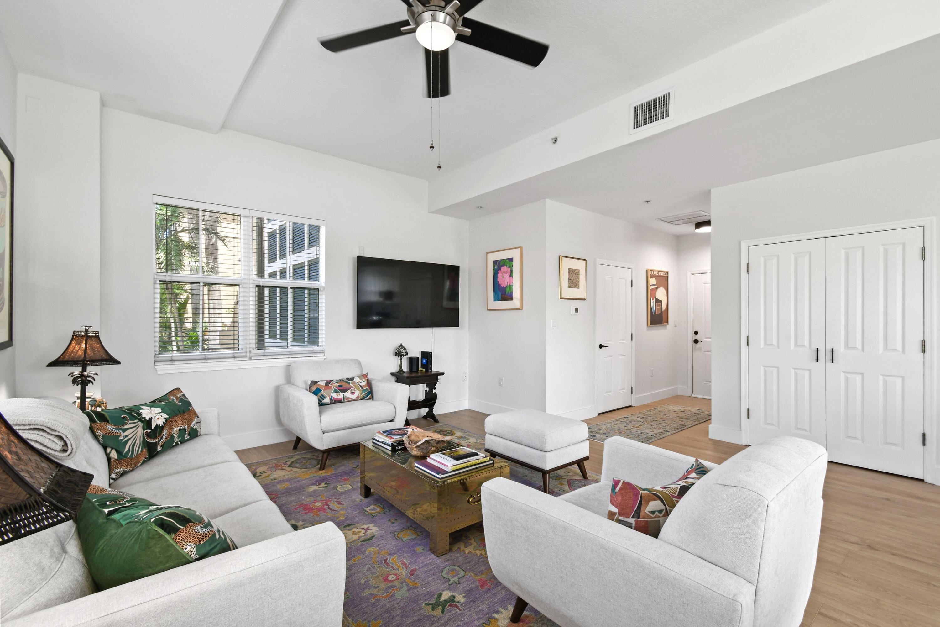 Foto de propiedad en 3940 N Flagler Drive 206, West Palm Beach, FL 33407 West Palm Beach con MLS# 
