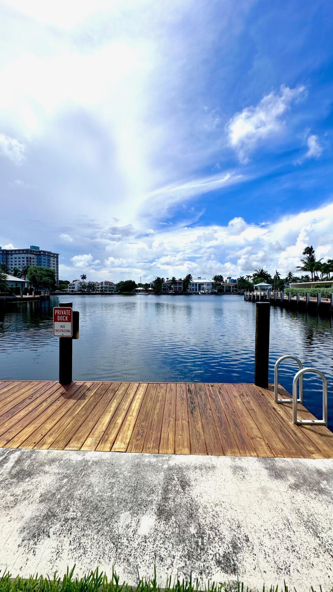 Foto de propiedad en 414 Seasage Drive 0030, Delray Beach, FL 33483 Delray Beach con MLS# 