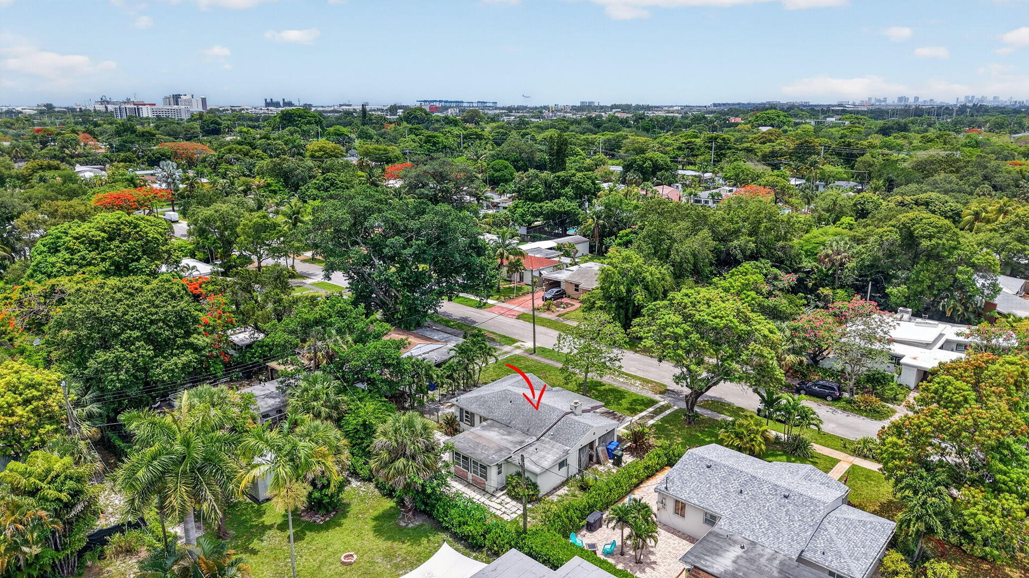 Foto de propiedad en 841 SW 18th Court, Fort Lauderdale, FL 33315 Fort Lauderdale con MLS# 