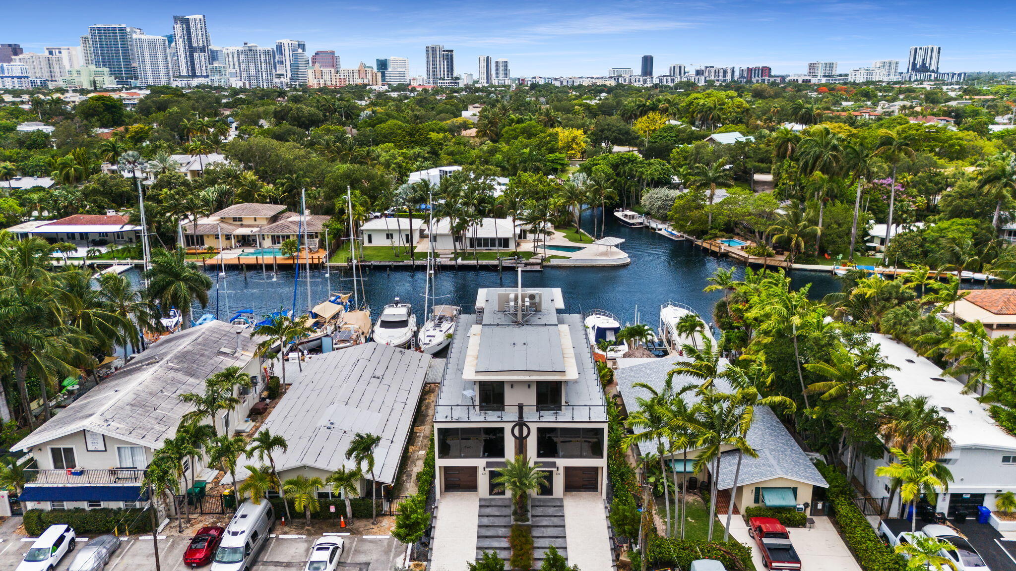 Foto de propiedad en 323 Hendricks Isle, Fort Lauderdale, FL 33301 Fort Lauderdale con MLS# 