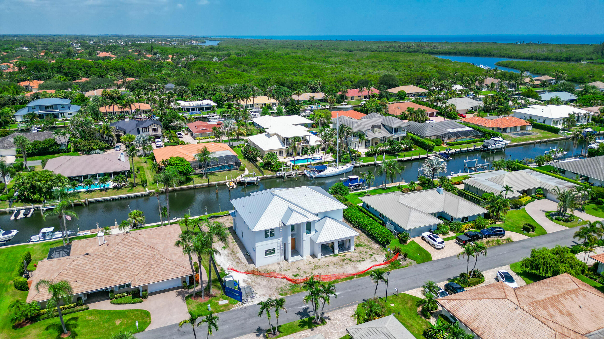 Foto de propiedad en 8967 SE Star Island Way, Hobe Sound, FL 33455 Hobe Sound con MLS# 