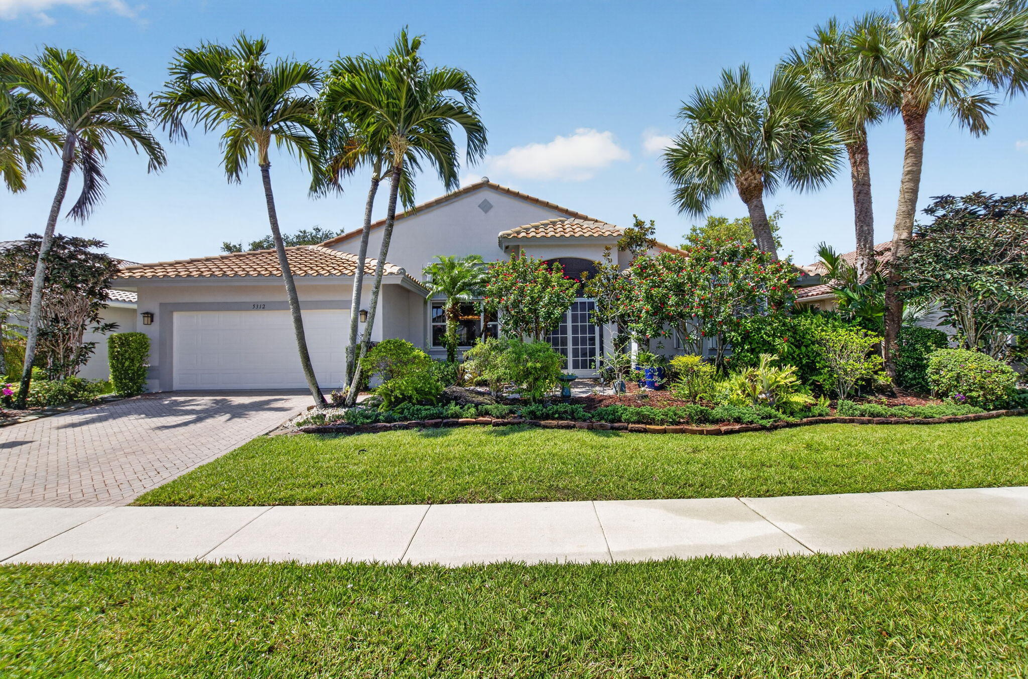Foto de propiedad en 5312 Brooklawn Terrace, Boynton Beach, FL 33437 Boynton Beach con MLS# 