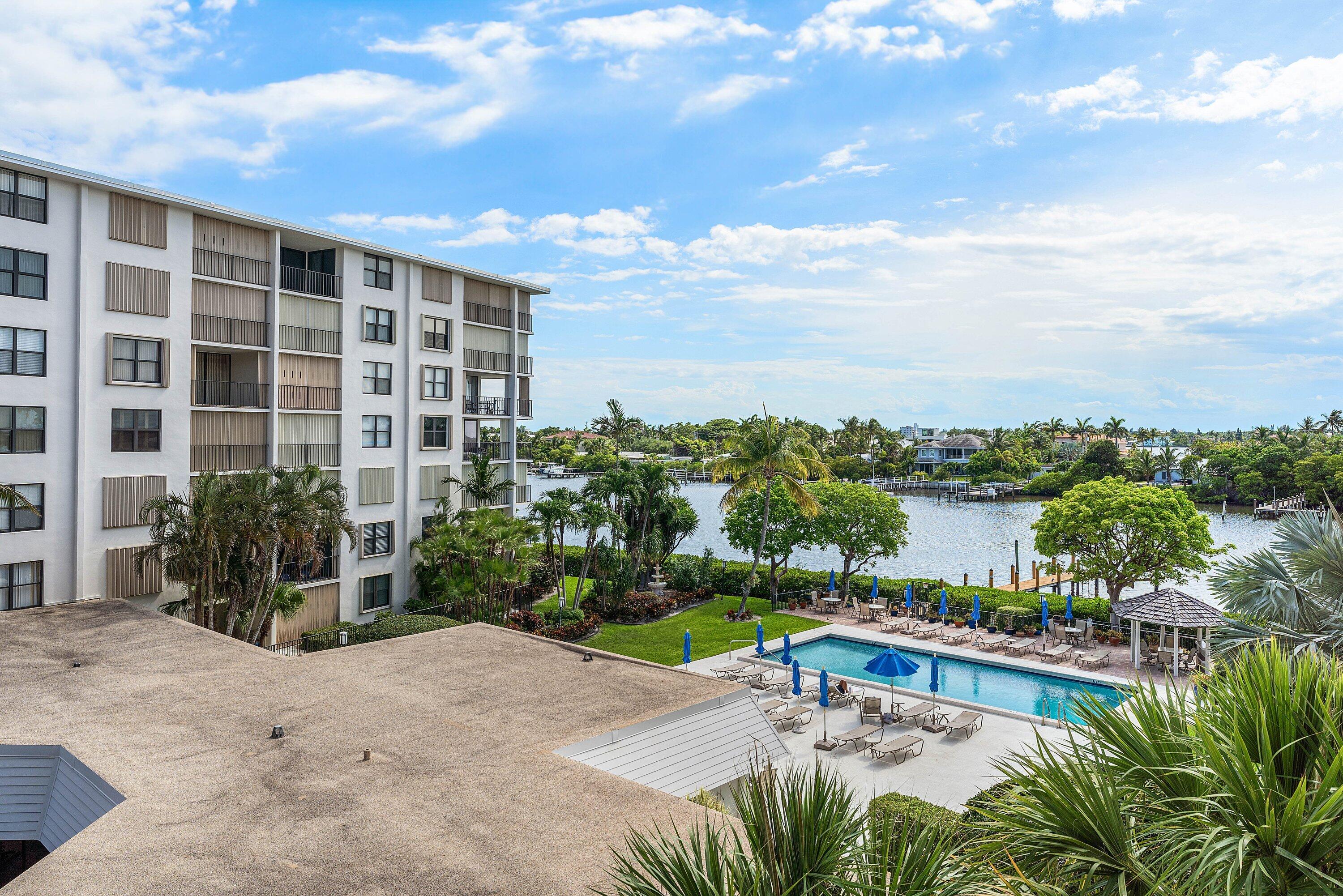Foto de propiedad en 3545 S Ocean Boulevard 405, South Palm Beach, FL 33480 South Palm Beach con MLS# 