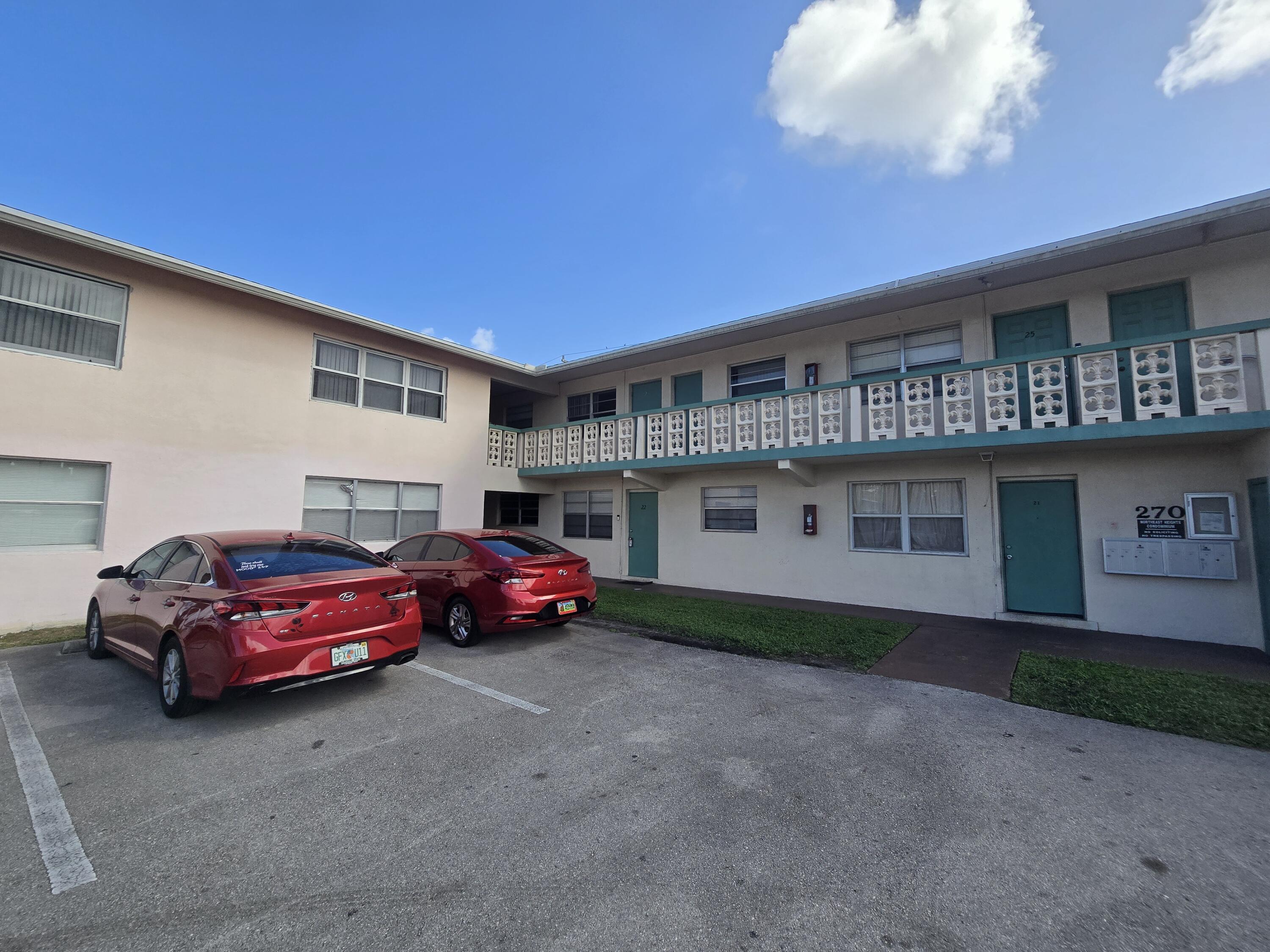 Foto de propiedad en 270 NE 40th Street NE 26, Oakland Park, FL 33334 Oakland Park con MLS# 