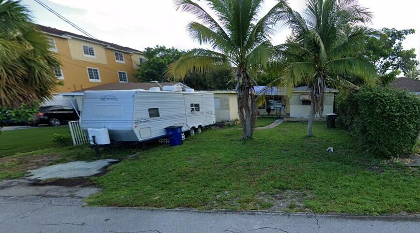 Foto de propiedad en 104 NW 3rd Avenue, Hallandale Beach, FL 33009 Hallandale Beach con MLS# 