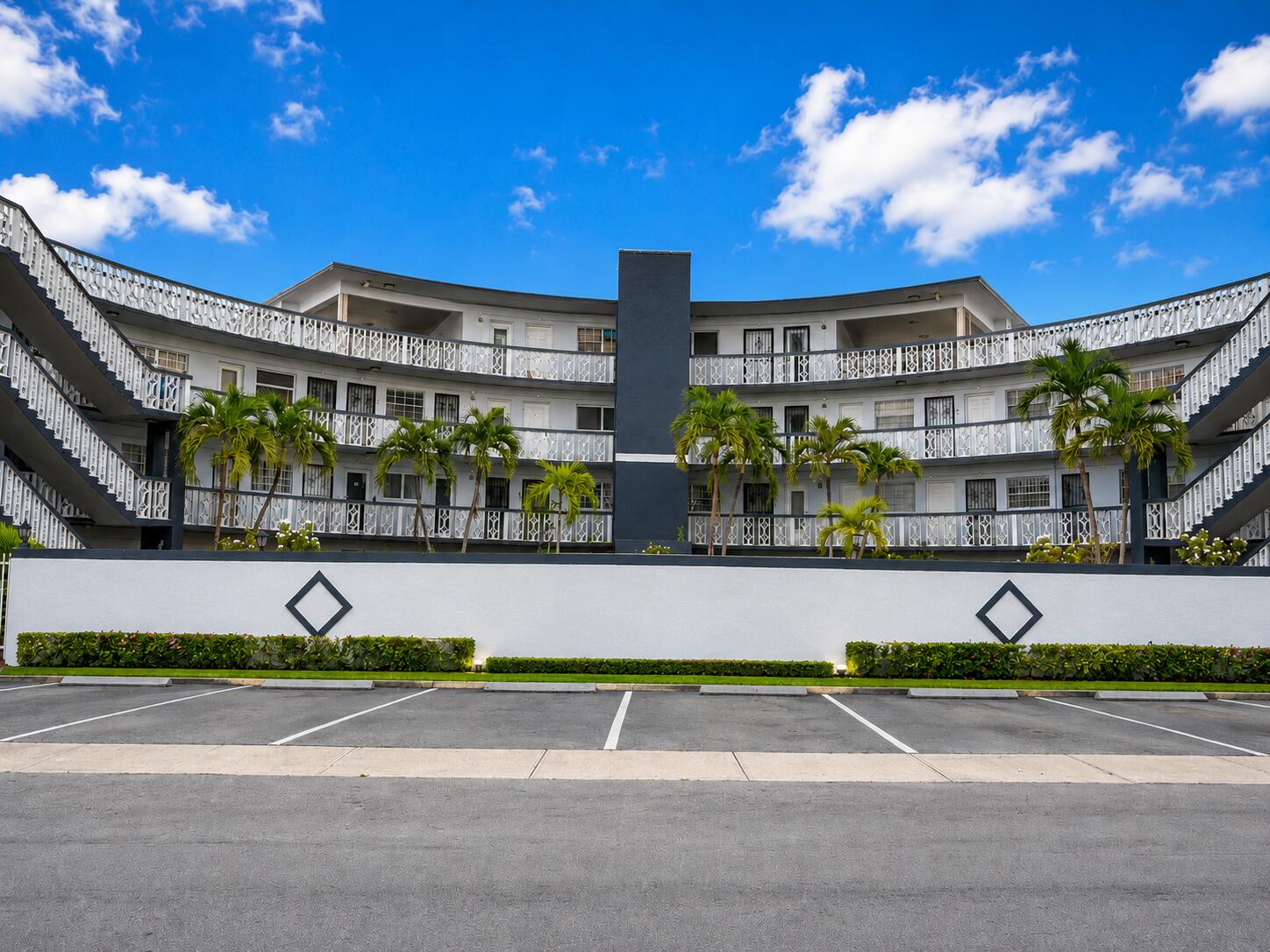 Foto de propiedad en 11 SW 52nd Avenue 7b, Miami, FL 33134 Miami con MLS# 