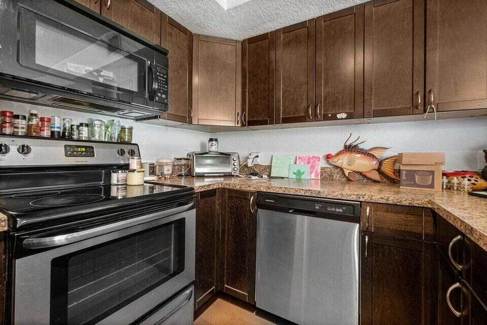 Foto de propiedad en 117 Yacht Club Way Unit 110, Hypoluxo, FL 33462 Hypoluxo con MLS# 