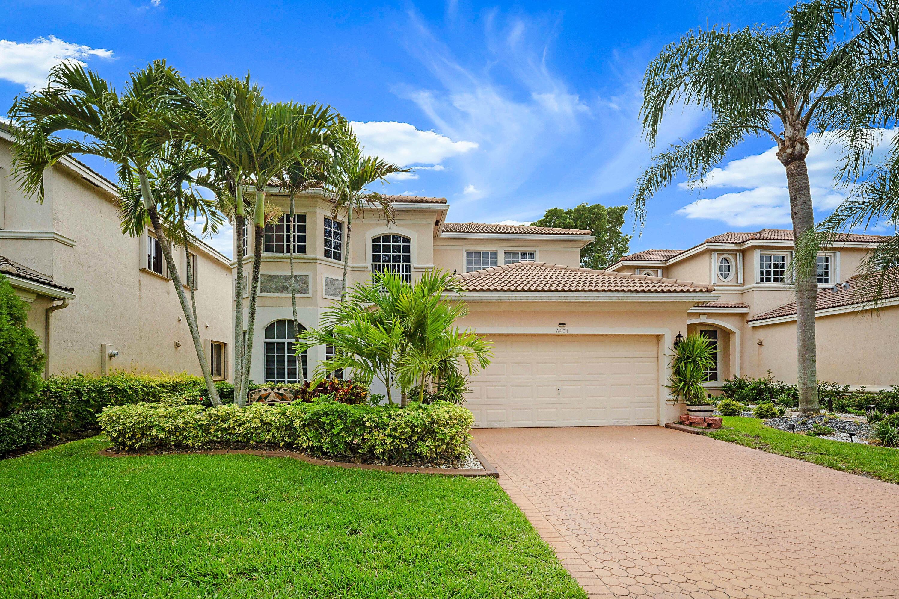 Foto de propiedad en 6401 SW 195th Avenue, Fort Lauderdale, FL 33332 Fort Lauderdale con MLS# 