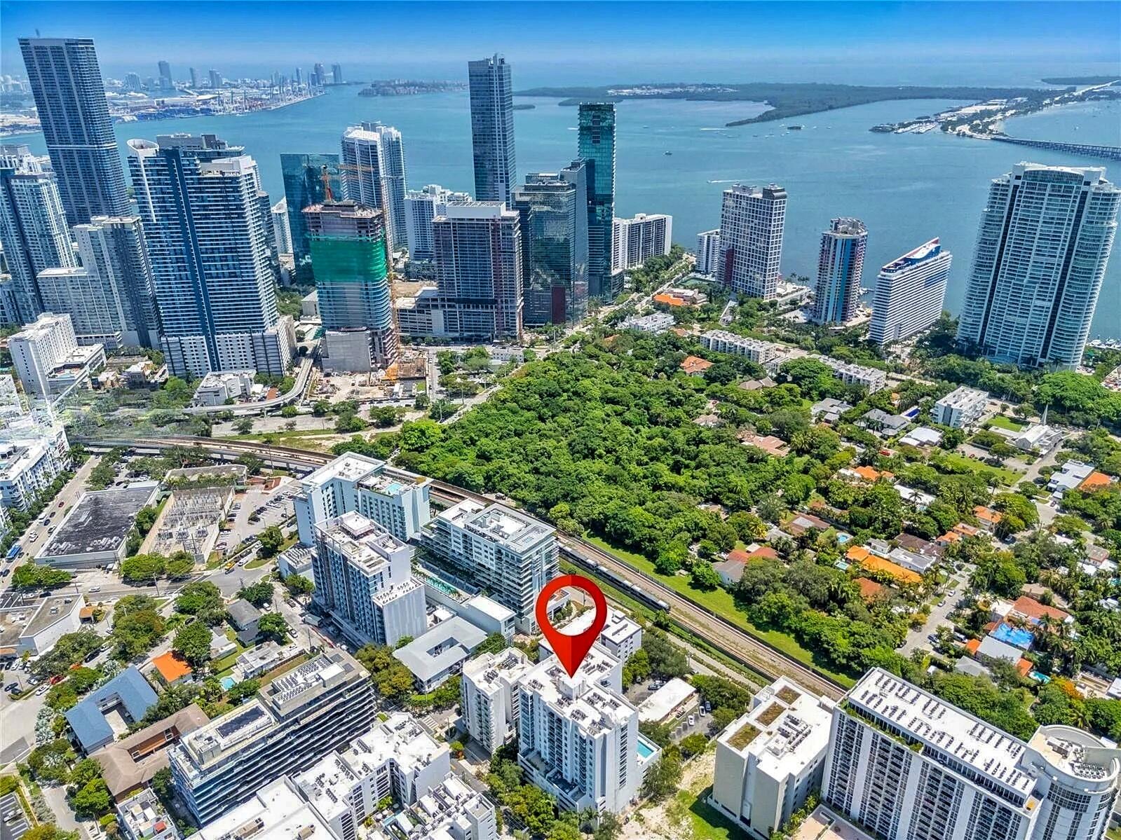 Foto de propiedad en 1723 SW 2nd Avenue 909, Miami, FL 33129 Miami con MLS# 