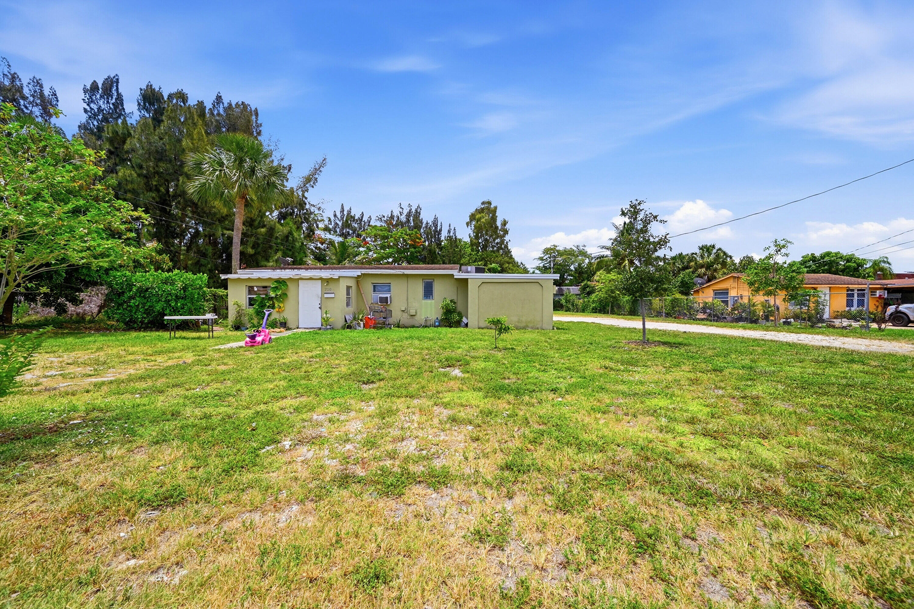 Foto de propiedad en 700 SW 8th Street, Pompano Beach, FL 33060 Pompano Beach con MLS# 