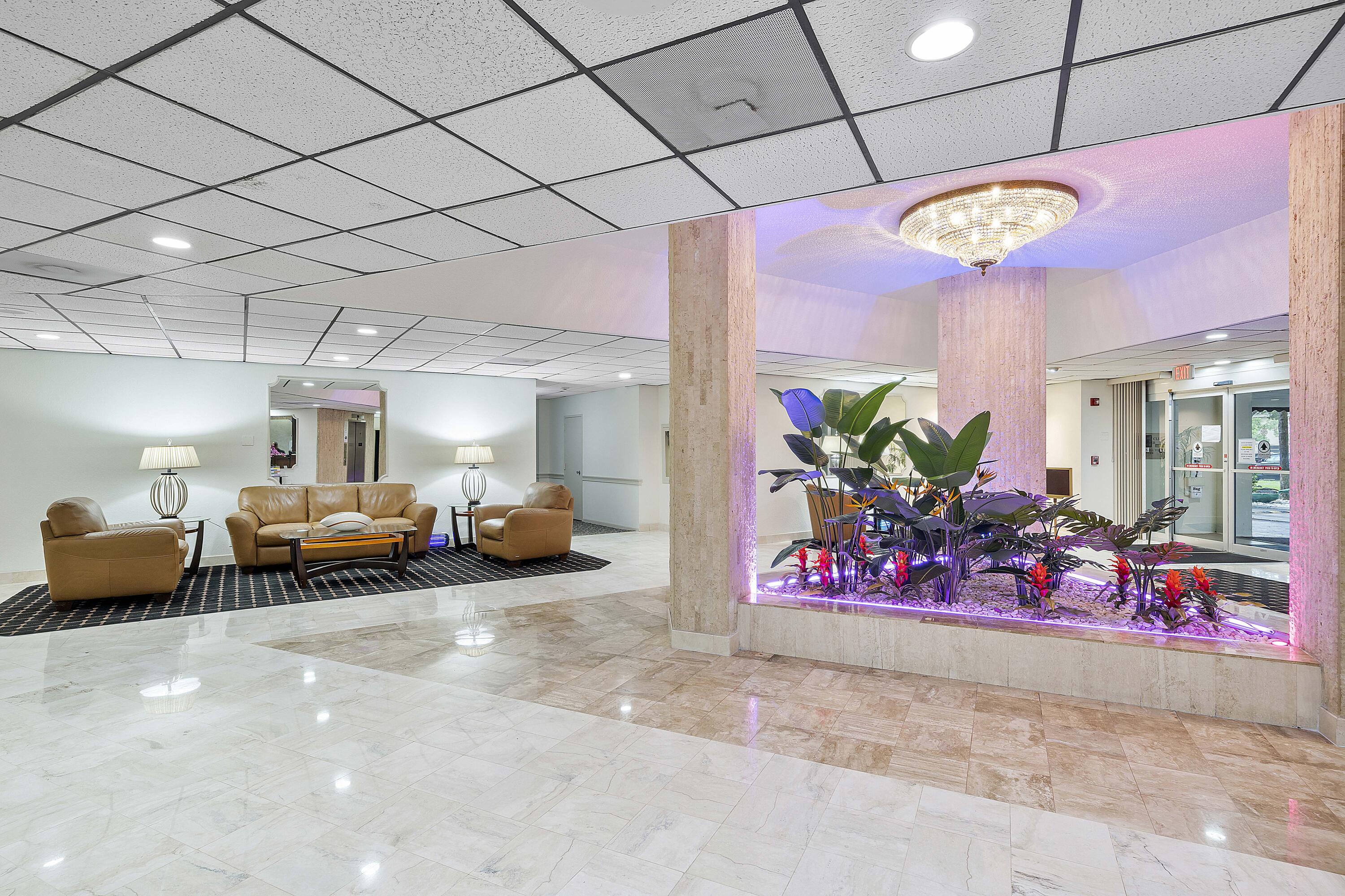 Foto de propiedad en 10777 W Sample Road 918, Coral Springs, FL 33065 Coral Springs con MLS# 