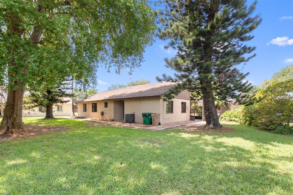 Foto de propiedad en 2146 Nova Village Drive, Davie, FL 33317 Davie con MLS# 