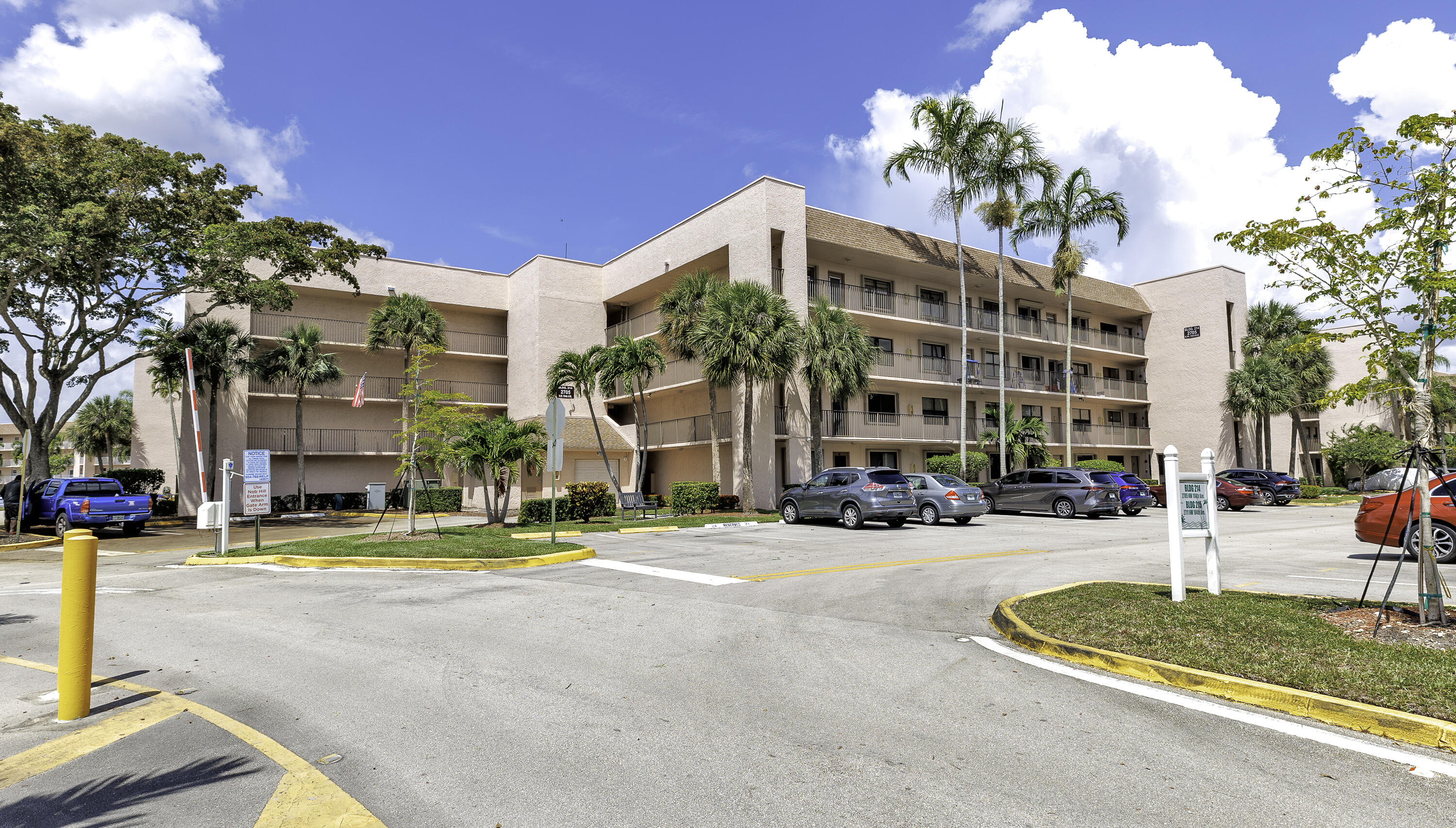 Foto de propiedad en 2705 NW 104th Avenue 406, Sunrise, FL 33322 Sunrise con MLS# 